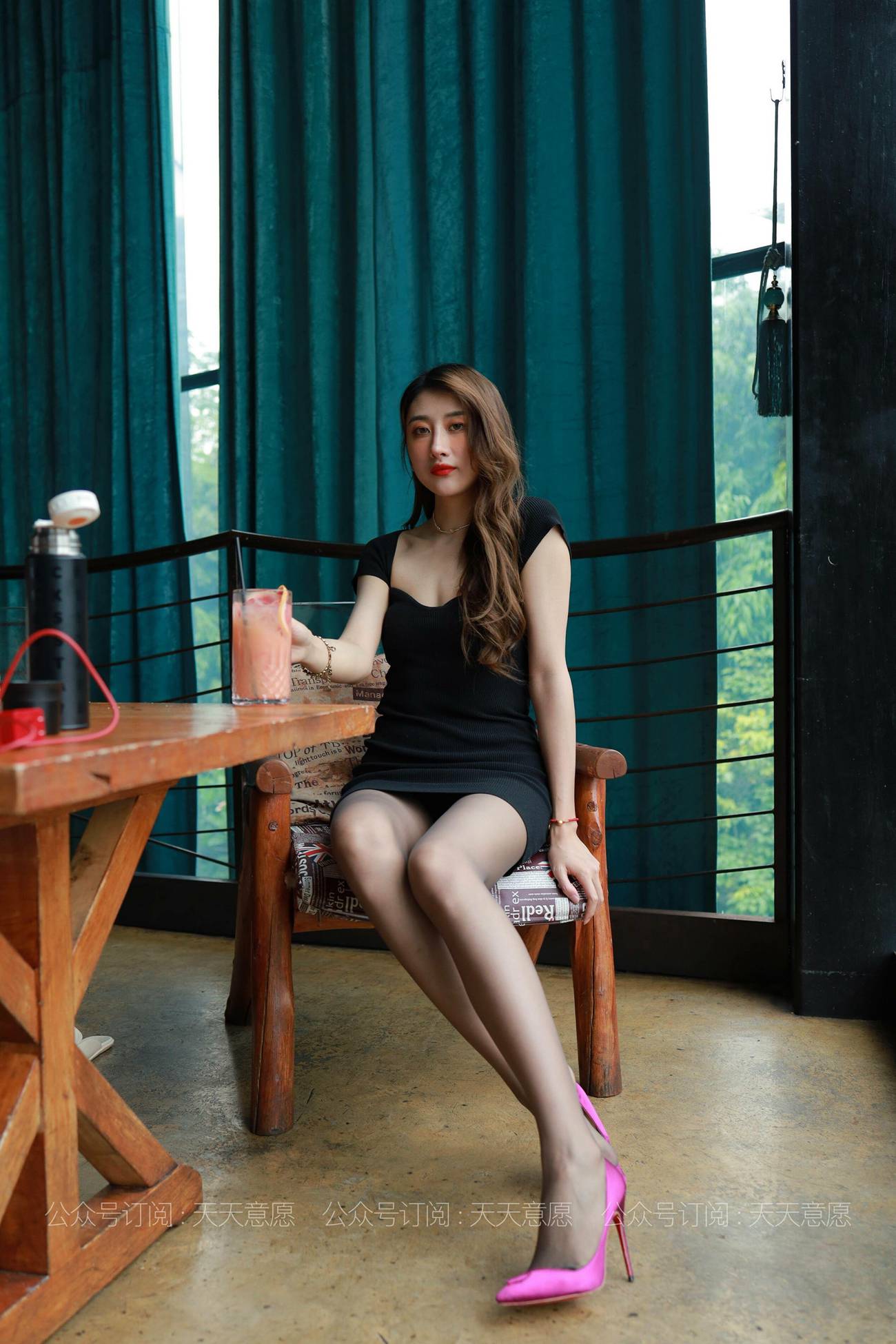 图片[81]-[IESS异思趣向] 2021.05.26 丝享家 815：夏夏《灰丝长腿一米二》[83P] – 速更版-美库