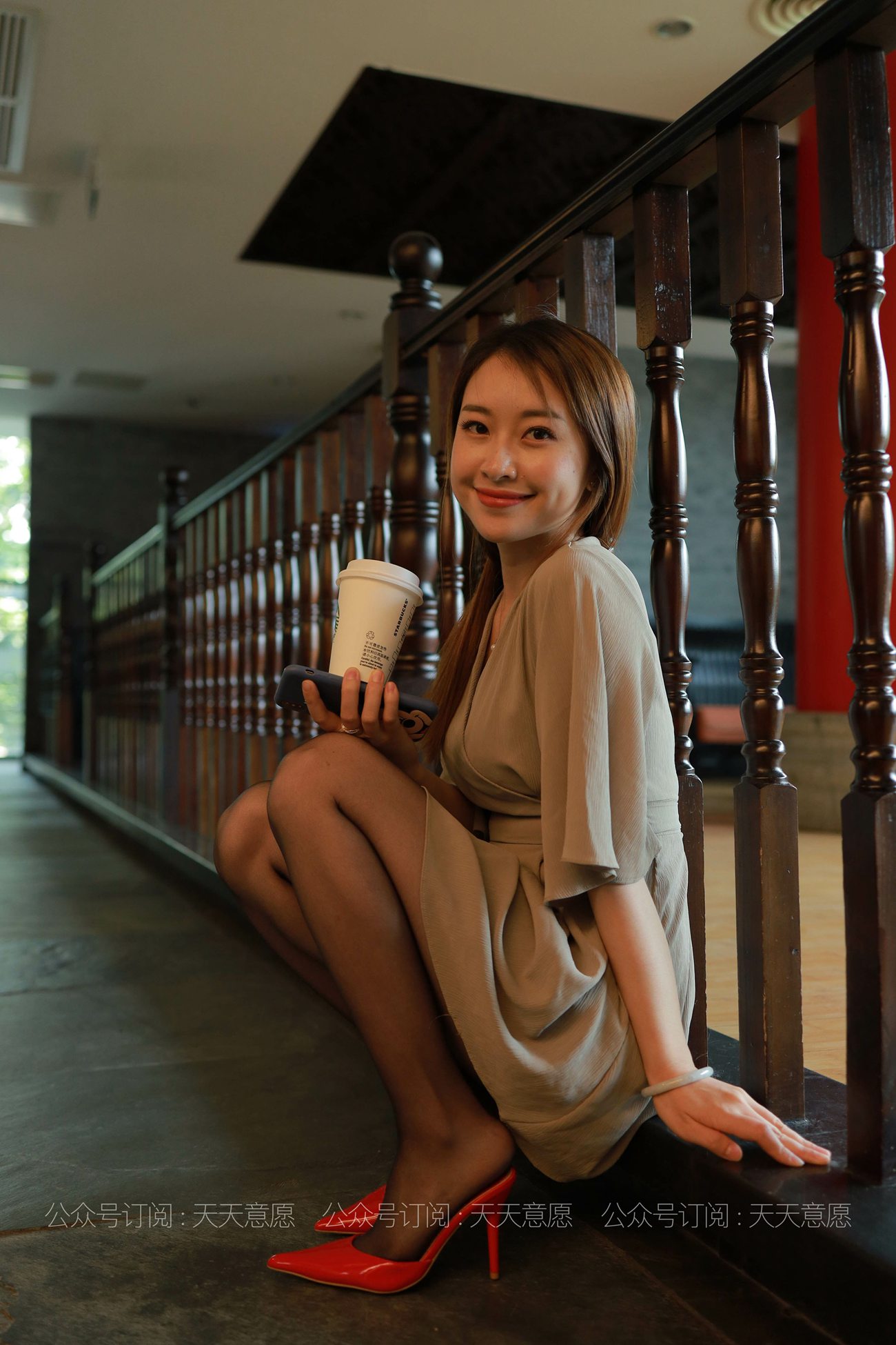 图片[12]-[IESS异思趣向] 耽丝 210611 小婕的迷人红高跟 [90P] – 速更版-美库