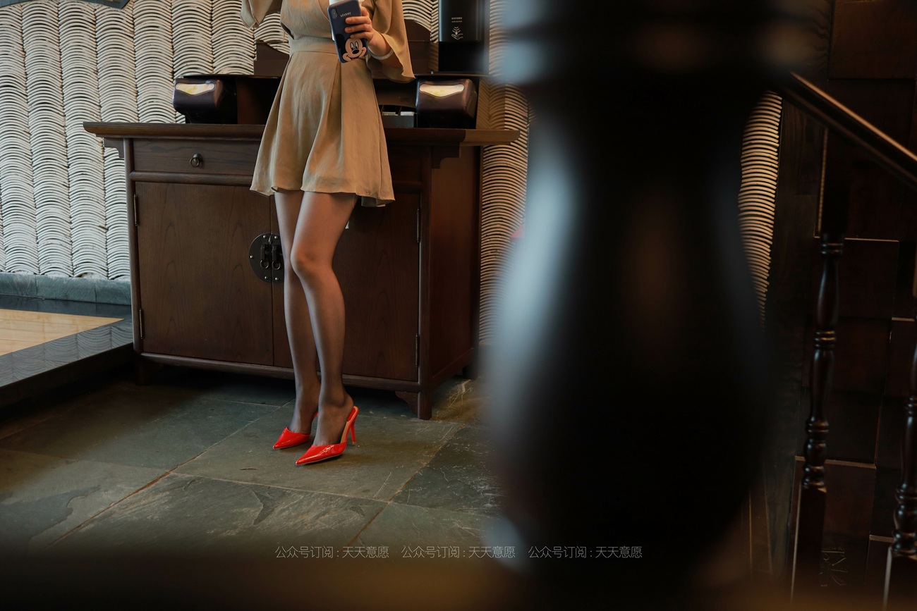 图片[56]-[IESS异思趣向] 耽丝 210611 小婕的迷人红高跟 [90P] – 速更版-美库