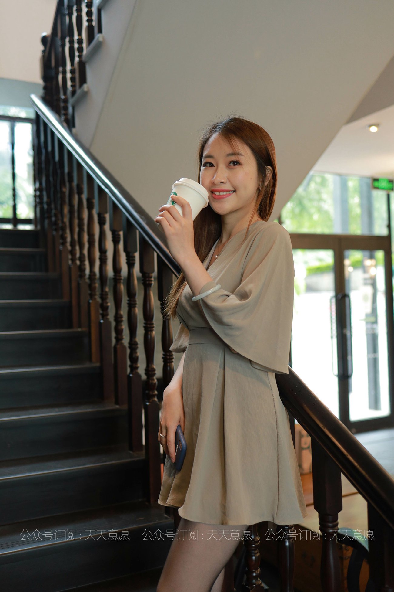 图片[83]-[IESS异思趣向] 耽丝 210611 小婕的迷人红高跟 [90P] – 速更版-美库