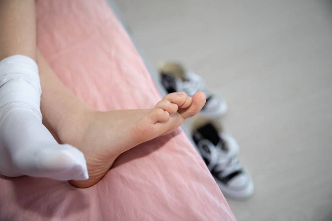 图片[15]-勿恋传媒 No.112 落落-荷叶边加白丝 [116P] – 速更版-美库