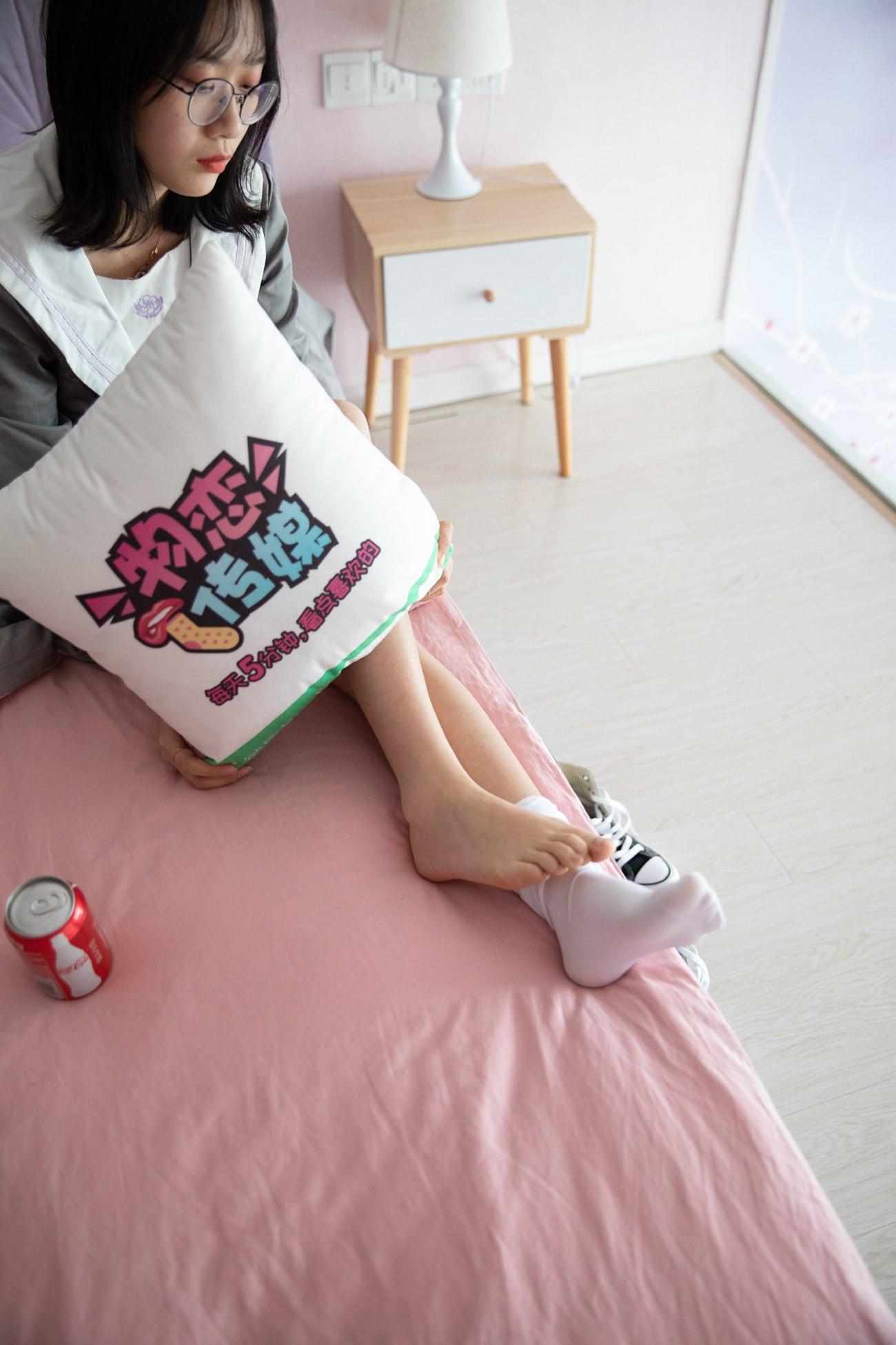 图片[23]-勿恋传媒 No.112 落落-荷叶边加白丝 [116P] – 速更版-美库