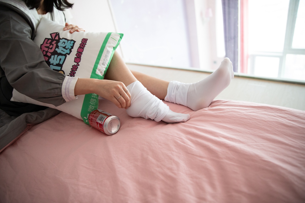 图片[29]-勿恋传媒 No.112 落落-荷叶边加白丝 [116P] – 速更版-美库