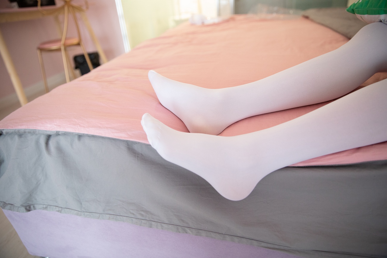 图片[54]-勿恋传媒 No.112 落落-荷叶边加白丝 [116P] – 速更版-美库