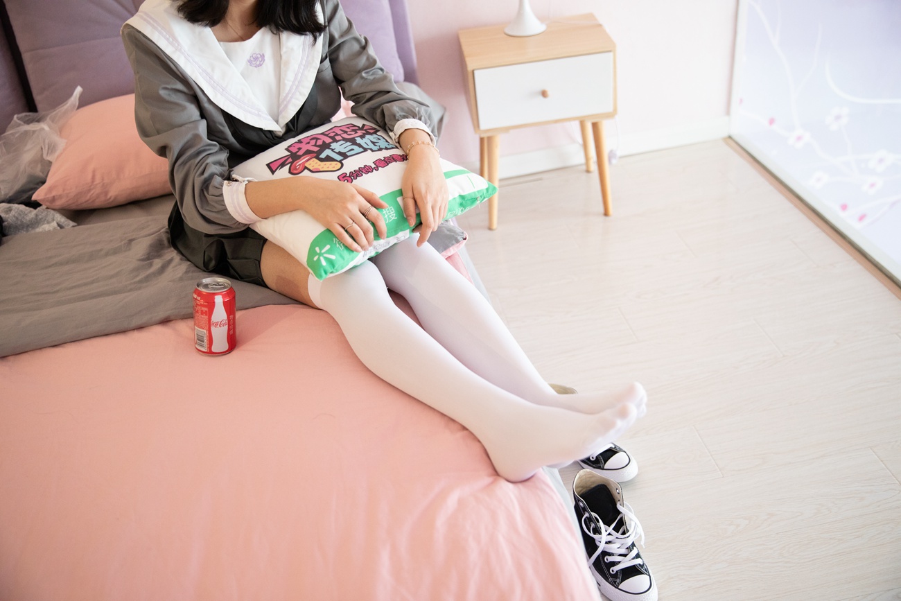 图片[61]-勿恋传媒 No.112 落落-荷叶边加白丝 [116P] – 速更版-美库