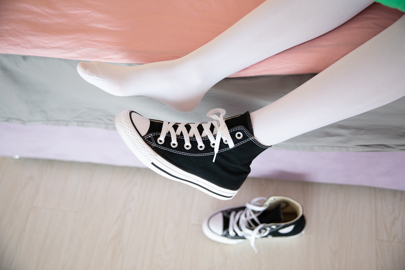 图片[77]-勿恋传媒 No.112 落落-荷叶边加白丝 [116P] – 速更版-美库