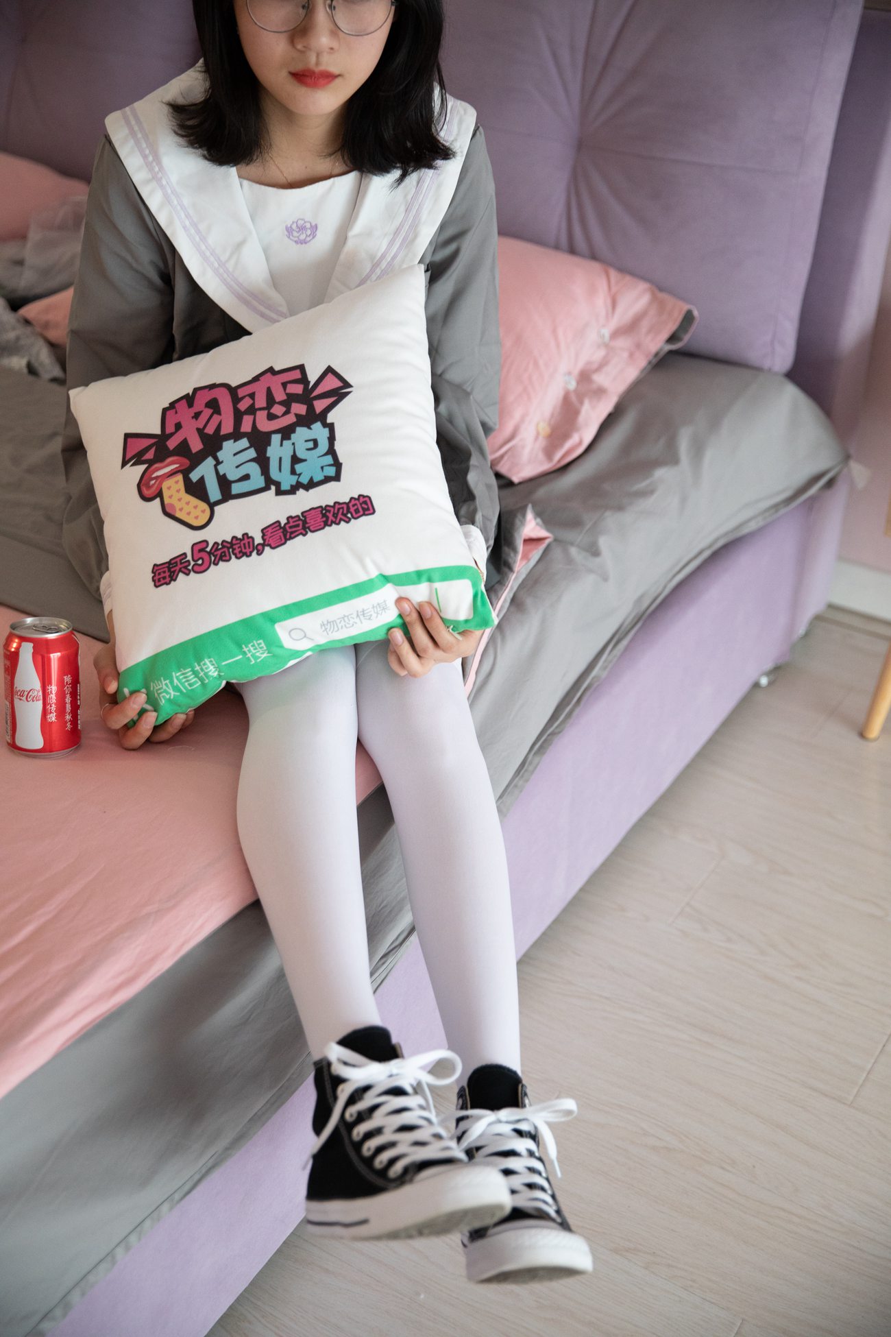 图片[92]-勿恋传媒 No.112 落落-荷叶边加白丝 [116P] – 速更版-美库