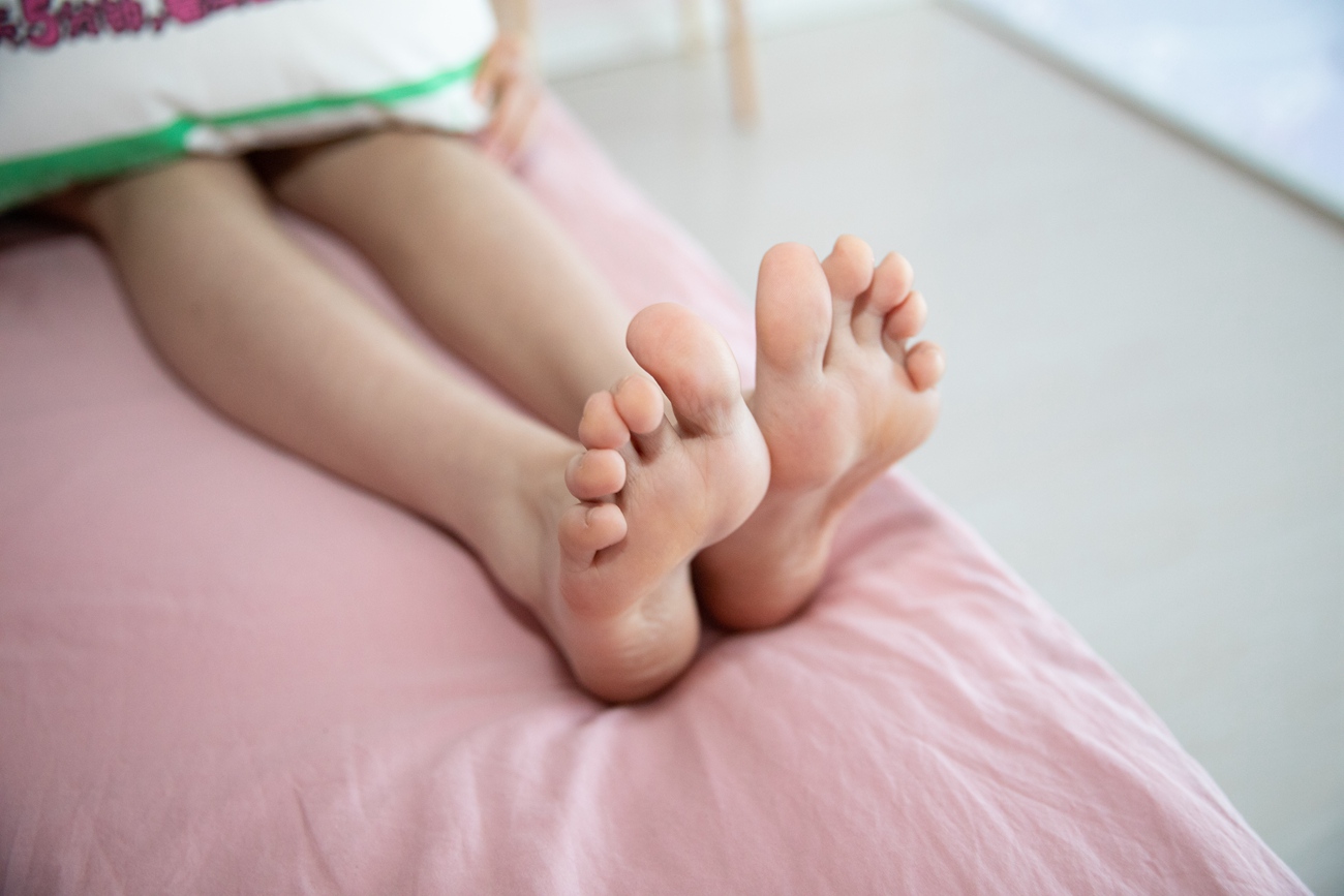 图片[117]-勿恋传媒 No.112 落落-荷叶边加白丝 [116P] – 速更版-美库