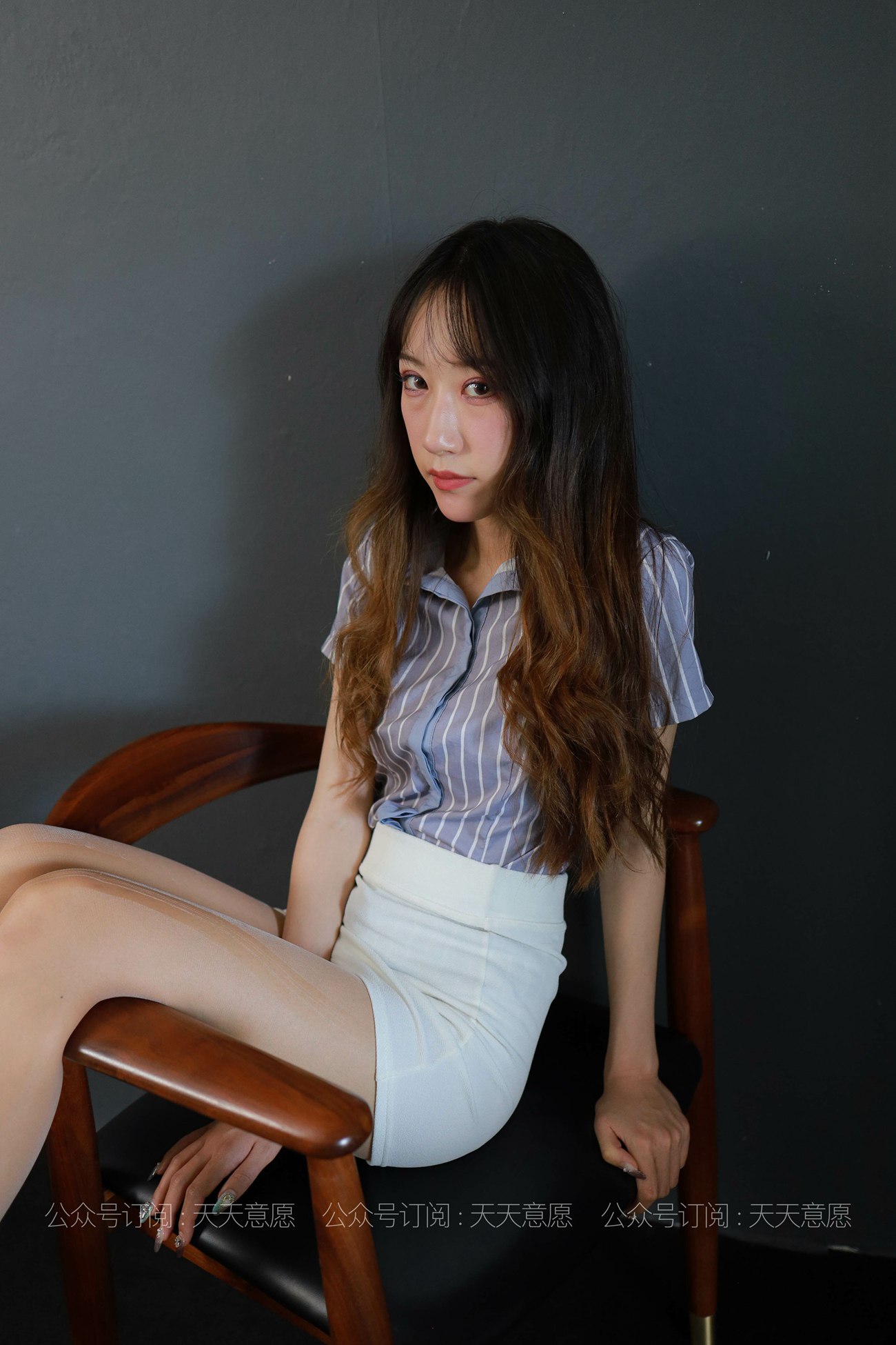 图片[14]-[IESS异思趣向] 耽丝 210611 小婕的迷人红高跟 [89P] – 速更版-美库