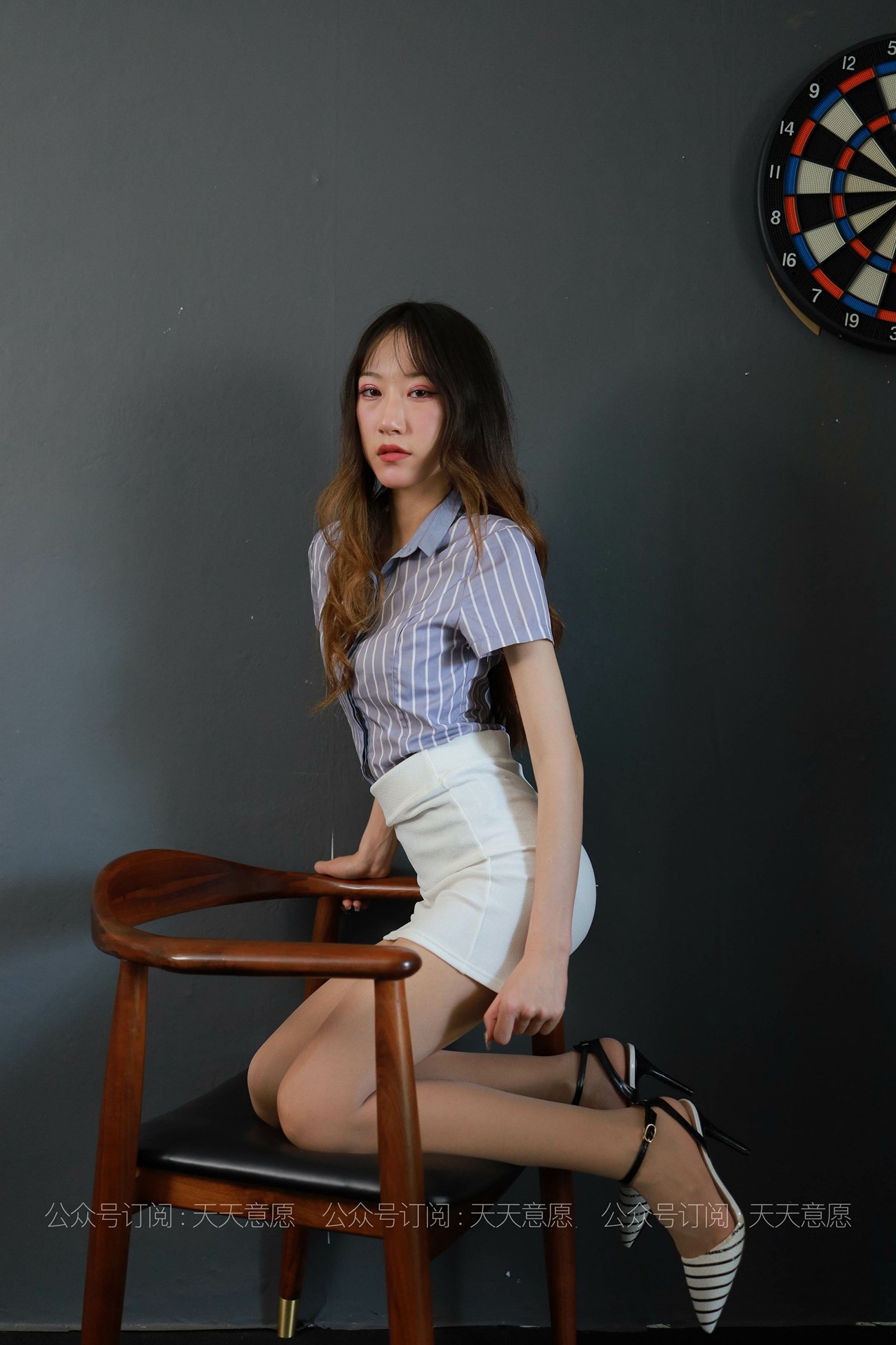 图片[17]-[IESS异思趣向] 耽丝 210611 小婕的迷人红高跟 [89P] – 速更版-美库