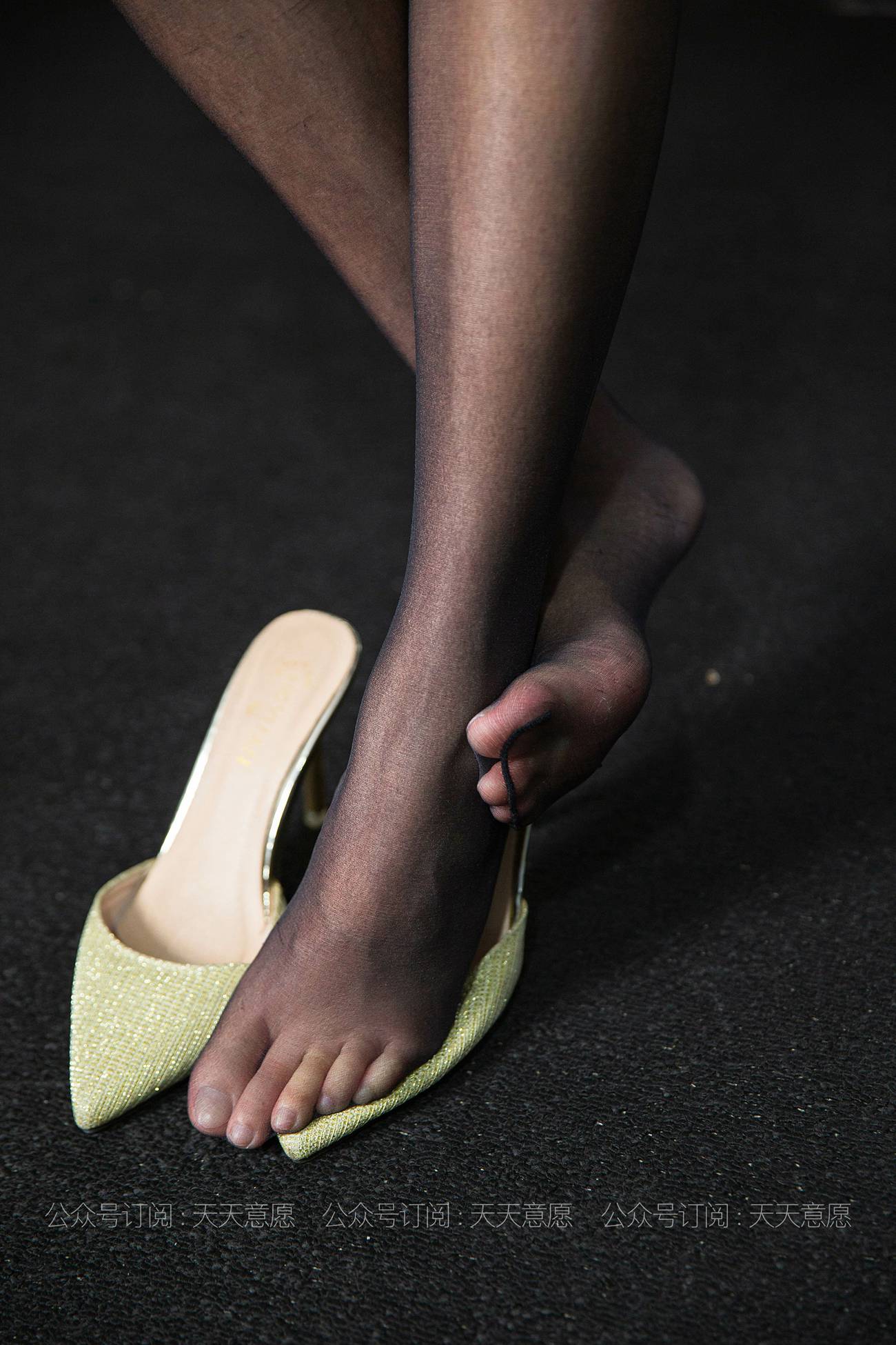 图片[10]-[IESS异思趣向] 耽丝 210615 婉苹在阳台上的足尖舞蹈 [89P] – 速更版-美库