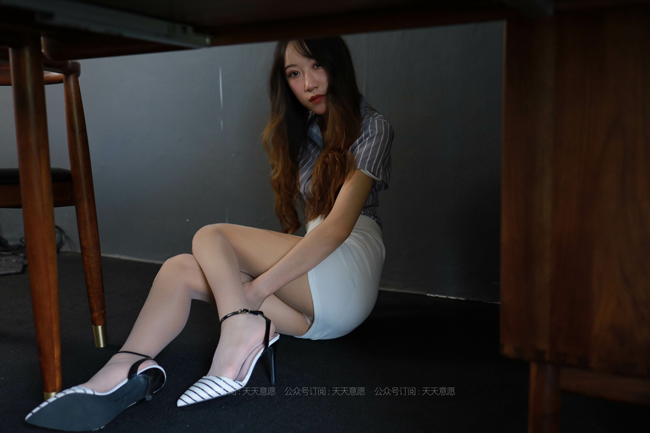 图片[37]-[IESS异思趣向] 耽丝 210611 小婕的迷人红高跟 [89P] – 速更版-美库