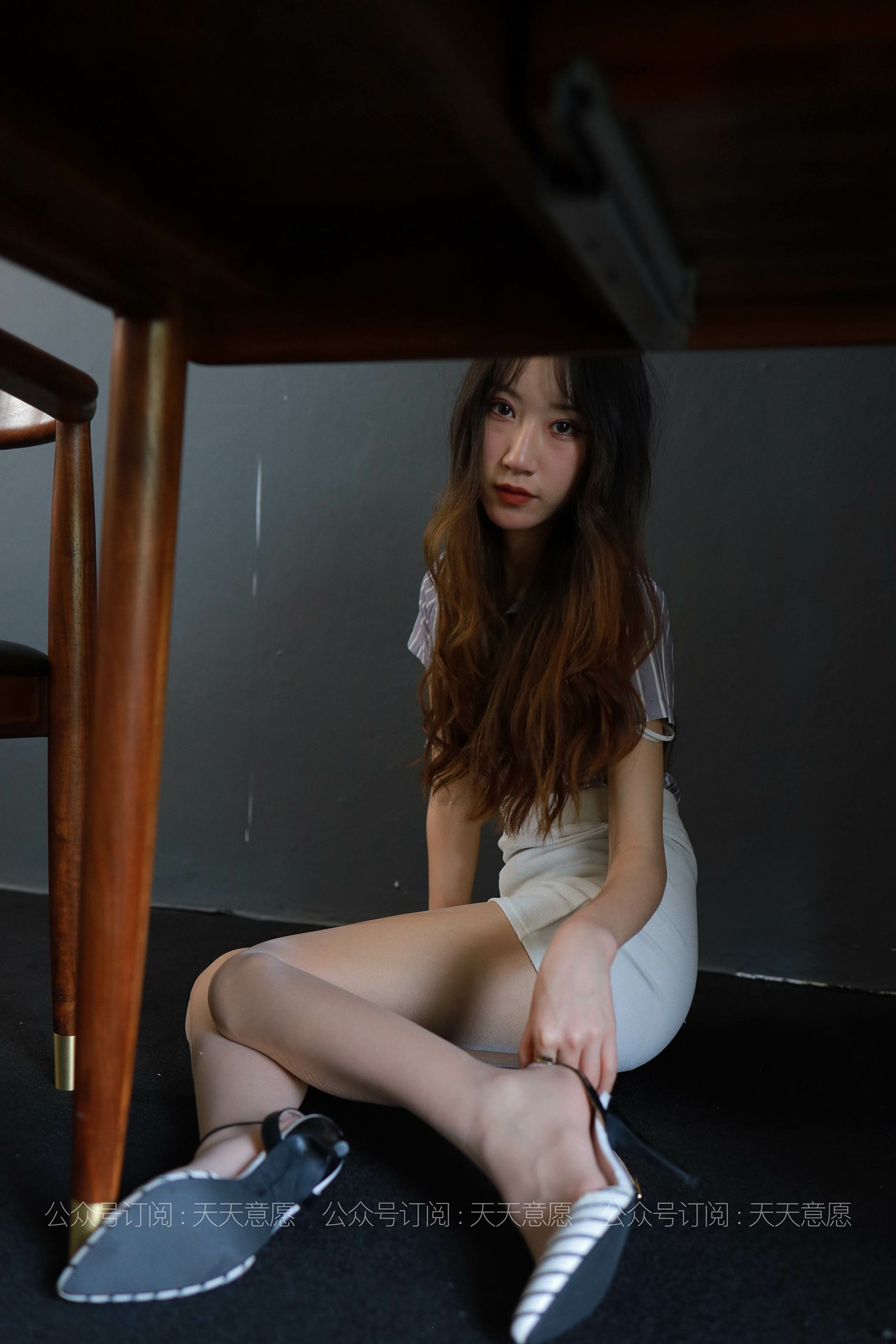 图片[40]-[IESS异思趣向] 耽丝 210611 小婕的迷人红高跟 [89P] – 速更版-美库