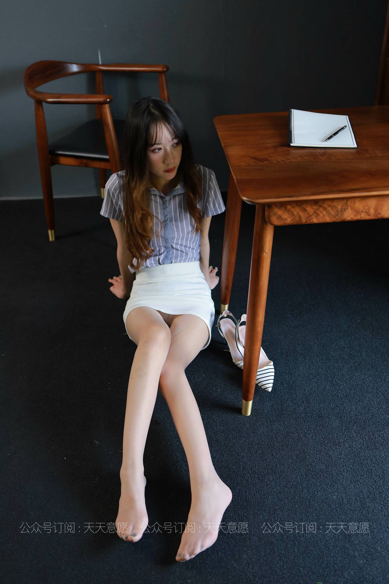 图片[87]-[IESS异思趣向] 耽丝 210611 小婕的迷人红高跟 [89P] – 速更版-美库