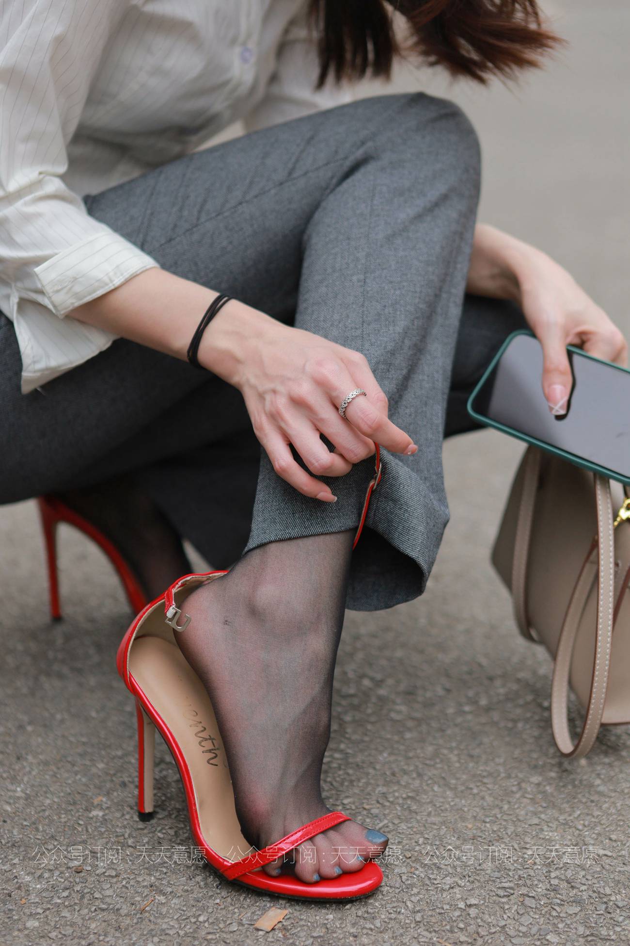 图片[17]-[IESS异思趣向] 耽丝 210618 六月女神特辑-佳爷 [84P] – 速更版-美库