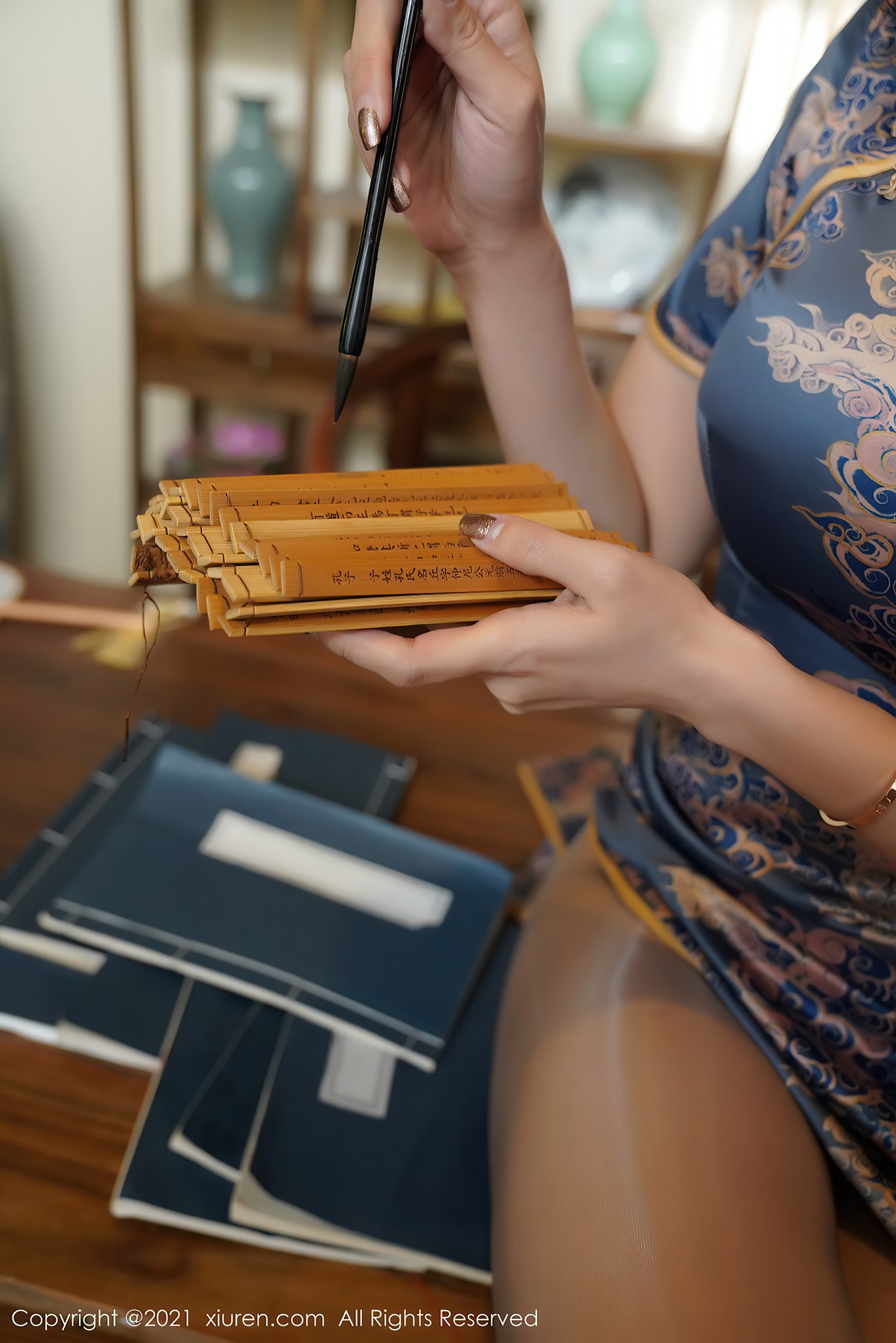 图片[13]-[XIUREN秀人网] 2021.03.31 No.3263 果儿Victoria [57P/638MB] – 速更版-美库