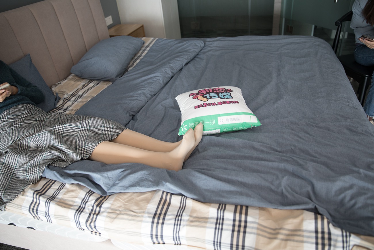 图片[53]-勿恋传媒 No.124 可儿-床边的肉丝秀 [99P] – 速更版-美库