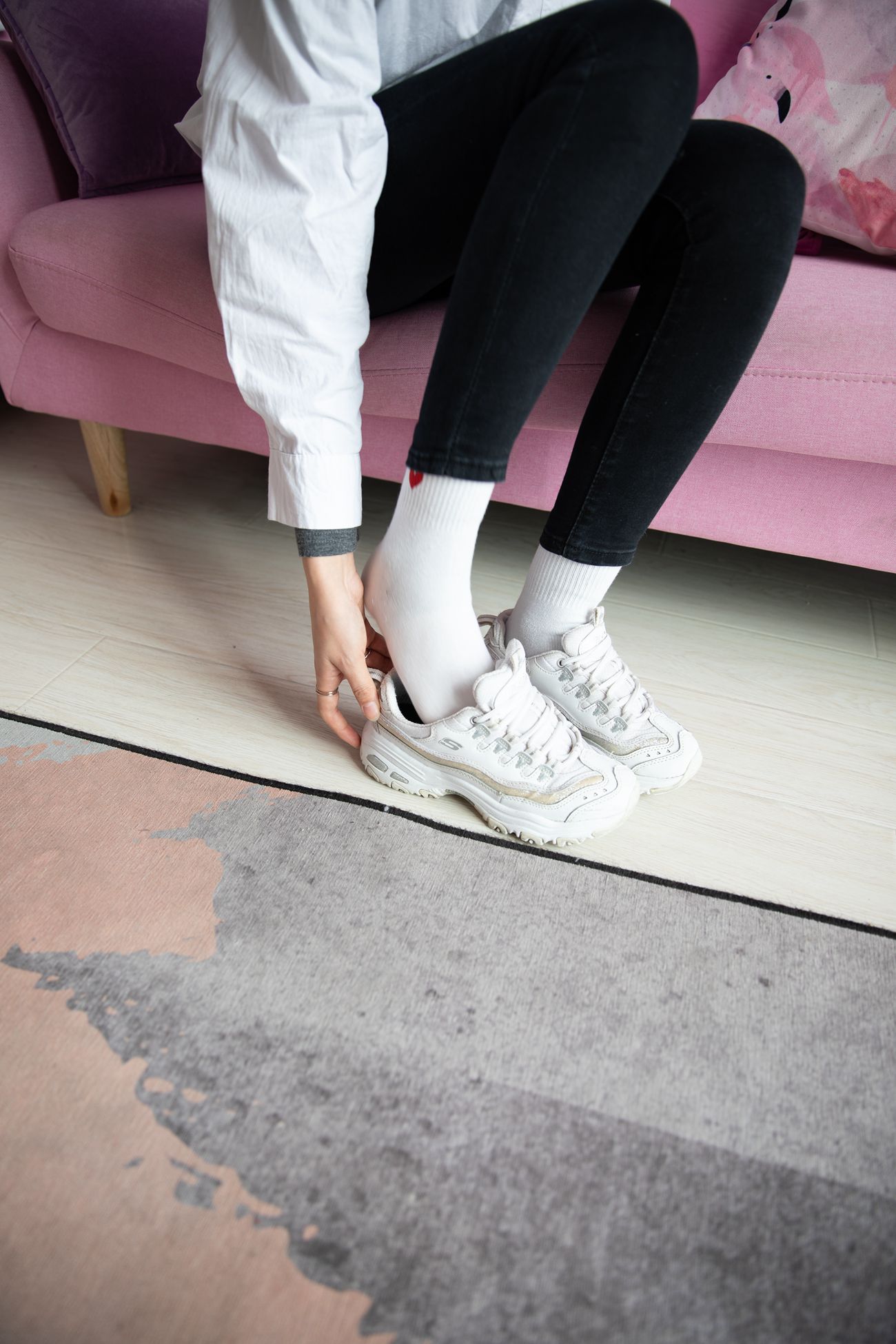 图片[42]-勿恋传媒 No.125 落落-实力演绎东北妹字的冬天 [218P] – 速更版-美库