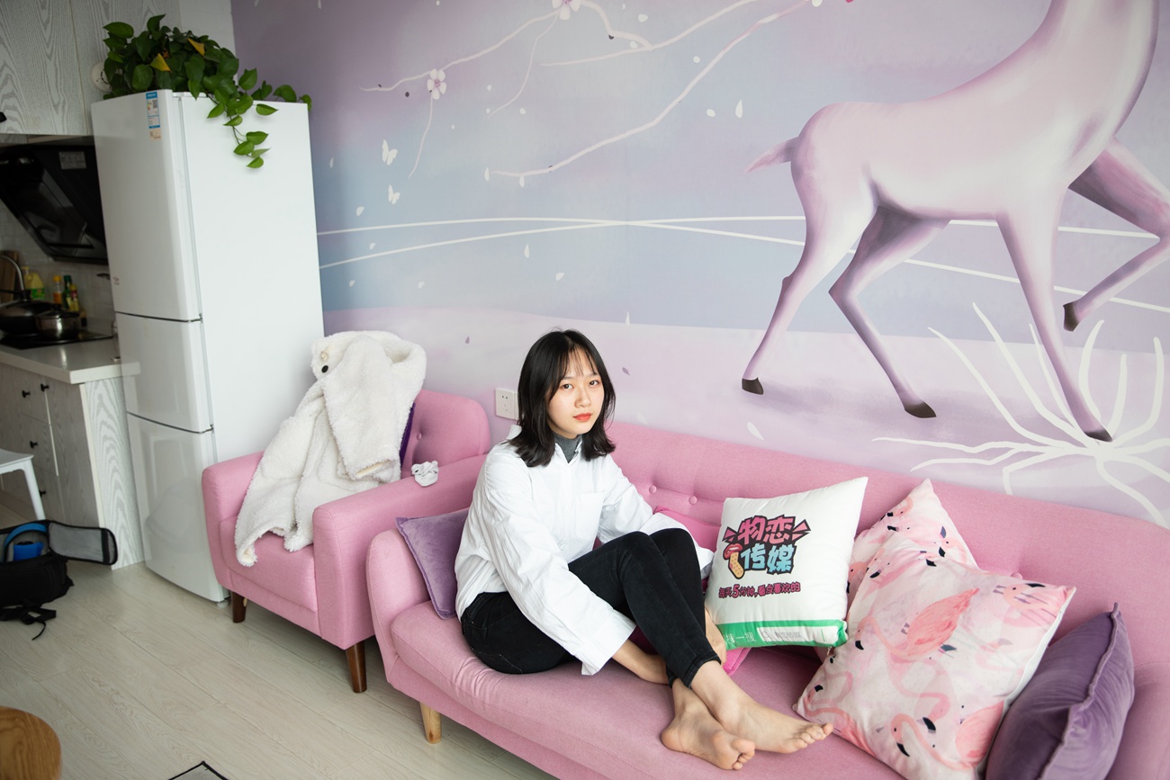 图片[142]-勿恋传媒 No.125 落落-实力演绎东北妹字的冬天 [218P] – 速更版-美库