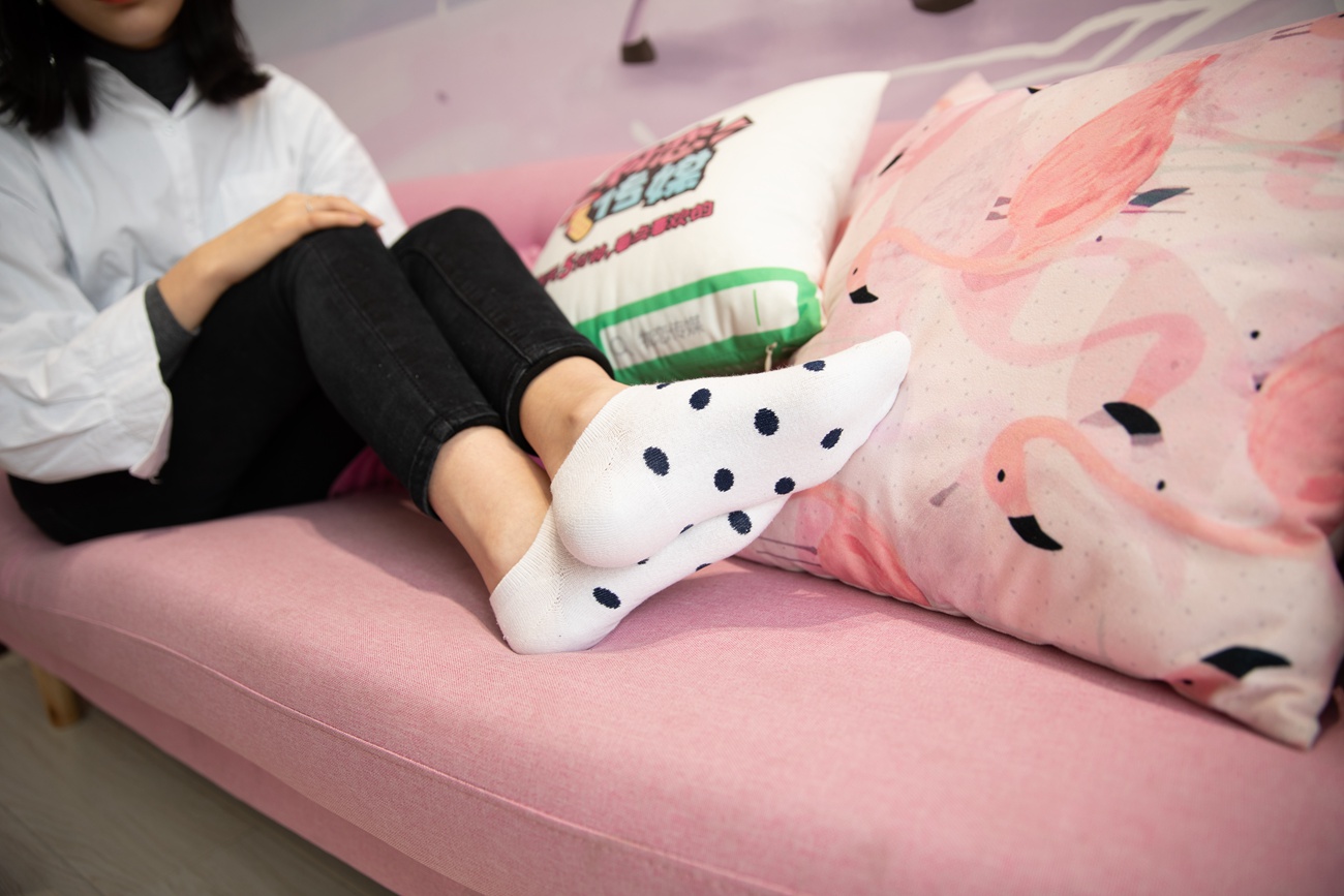 图片[146]-勿恋传媒 No.125 落落-实力演绎东北妹字的冬天 [218P] – 速更版-美库