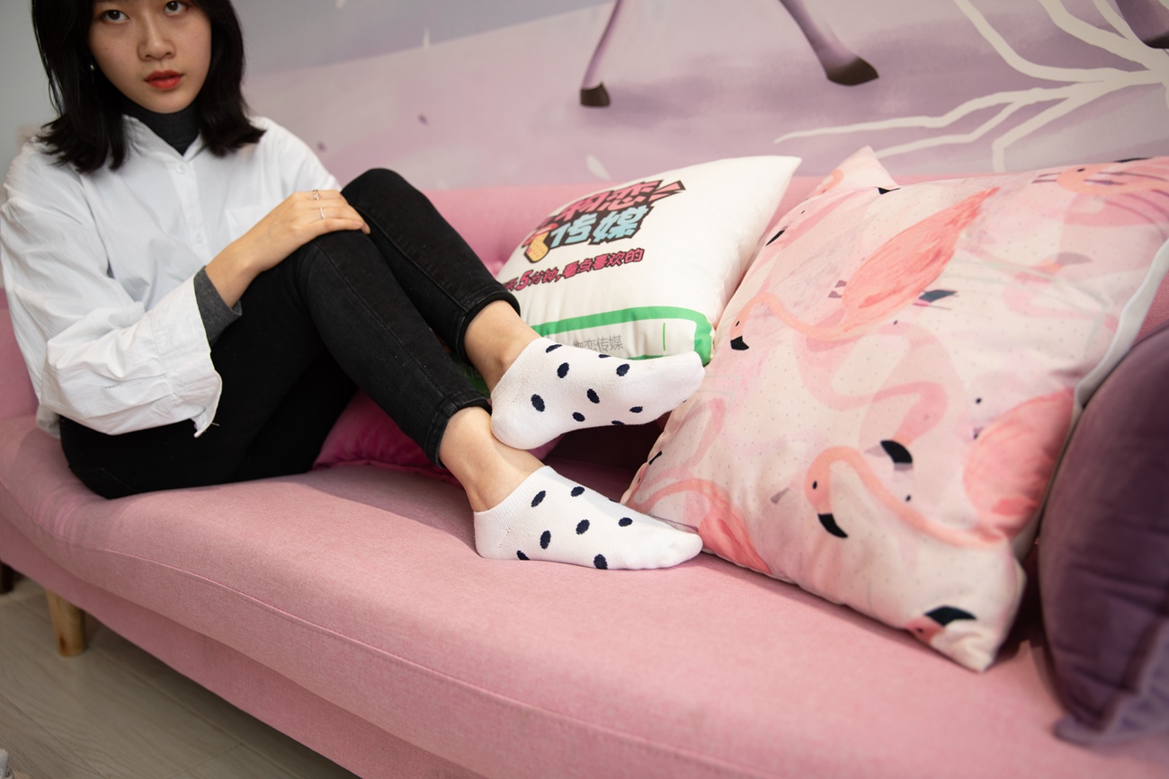 图片[149]-勿恋传媒 No.125 落落-实力演绎东北妹字的冬天 [218P] – 速更版-美库