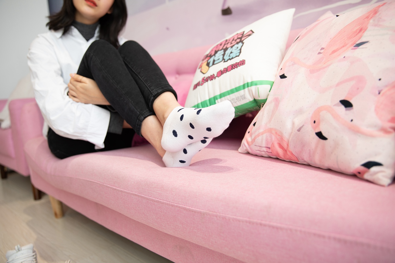 图片[159]-勿恋传媒 No.125 落落-实力演绎东北妹字的冬天 [218P] – 速更版-美库