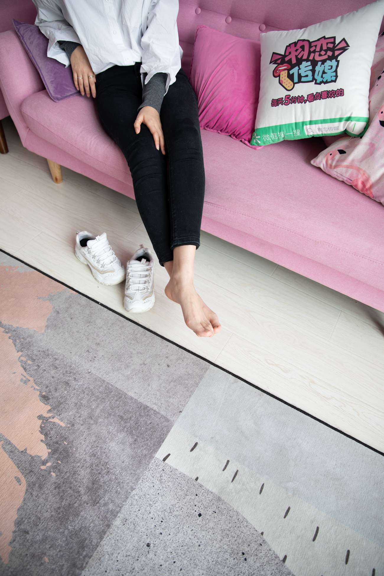 图片[208]-勿恋传媒 No.125 落落-实力演绎东北妹字的冬天 [218P] – 速更版-美库