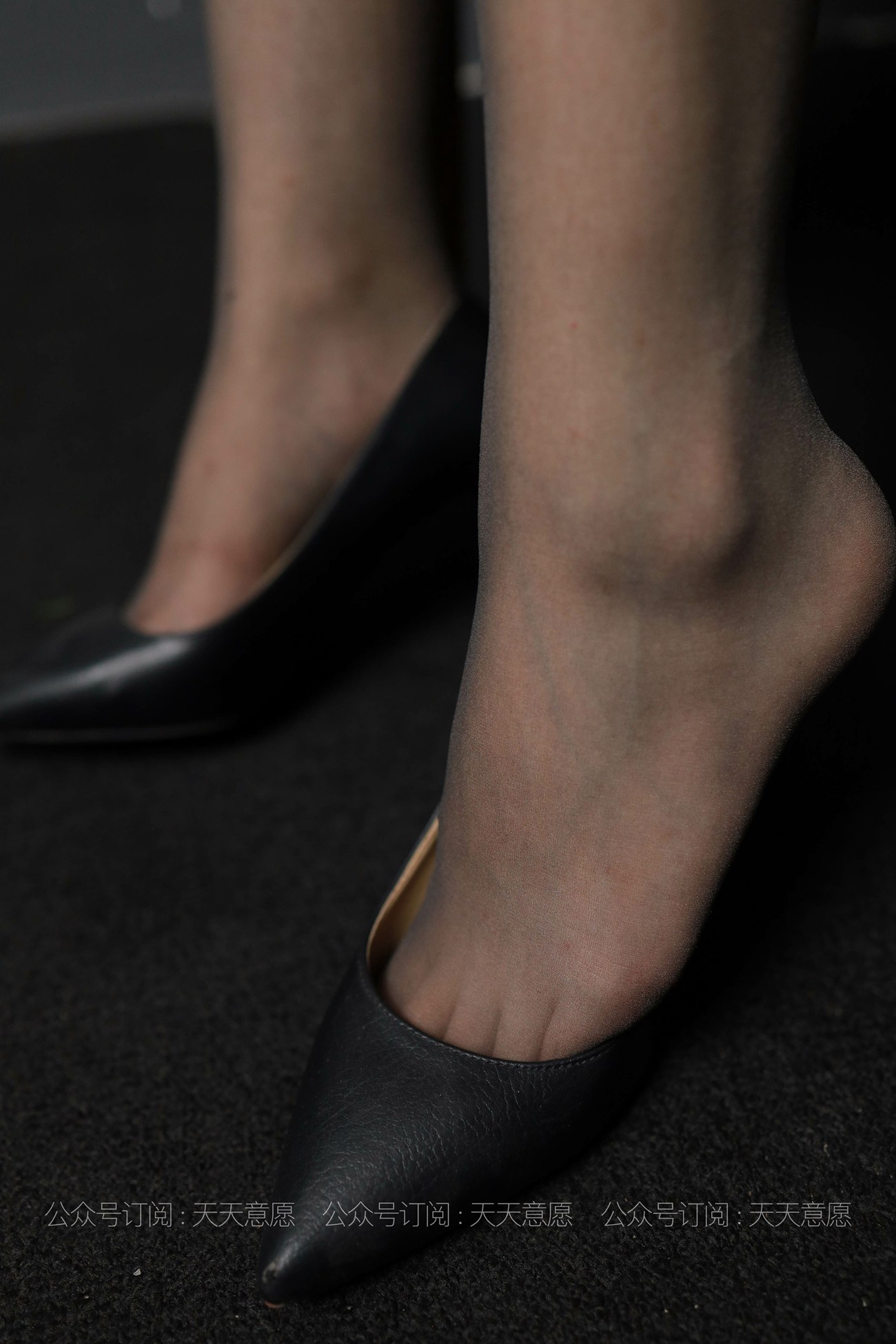 图片[16]-[IESS异思趣向] 耽丝 20210630 可可的黑丝吊带裙 [84P] – 速更版-美库