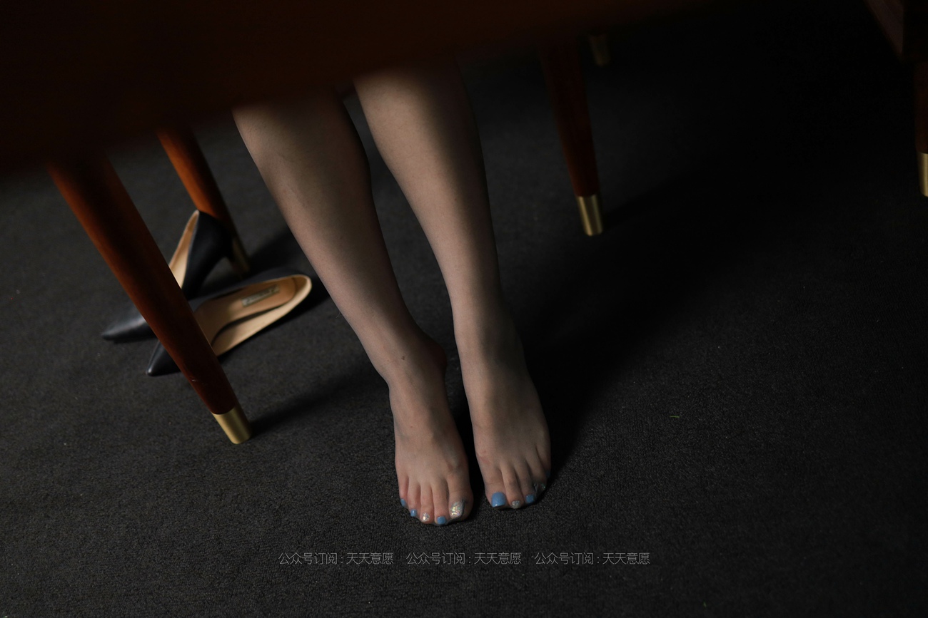 图片[22]-[IESS异思趣向] 耽丝 20210630 可可的黑丝吊带裙 [84P] – 速更版-美库