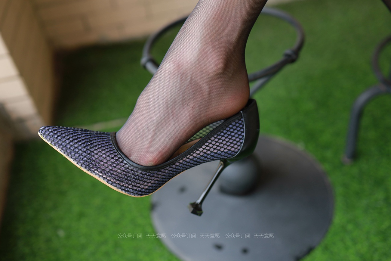 图片[10]-[IESS异思趣向] 耽丝 20210704 小六在阳台喝丝袜奶茶 [91P] – 速更版-美库