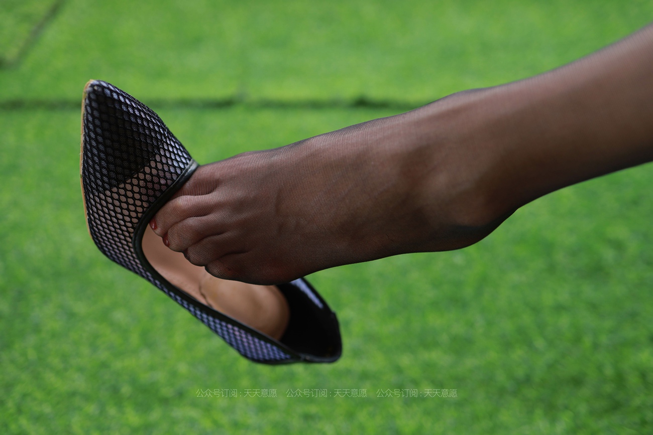 图片[19]-[IESS异思趣向] 耽丝 20210704 小六在阳台喝丝袜奶茶 [91P] – 速更版-美库