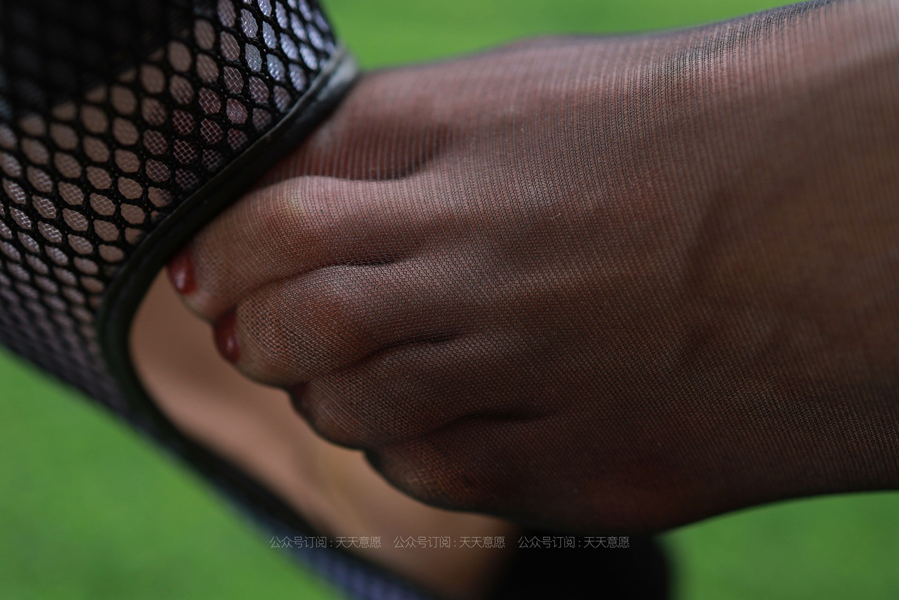 图片[20]-[IESS异思趣向] 耽丝 20210704 小六在阳台喝丝袜奶茶 [91P] – 速更版-美库