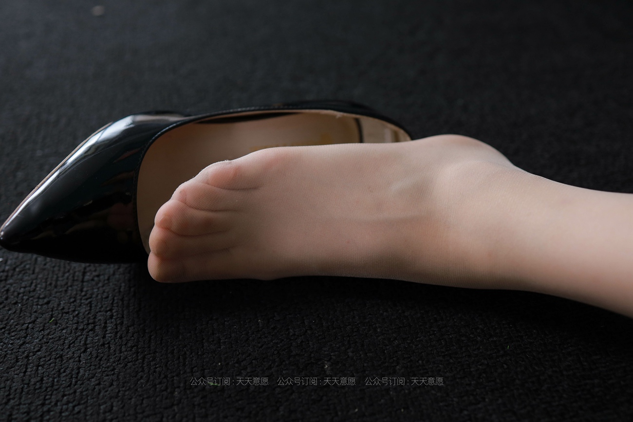 图片[82]-[IESS异思趣向] 耽丝 20210702 认真看书学习的小婕 [90P] – 速更版-美库