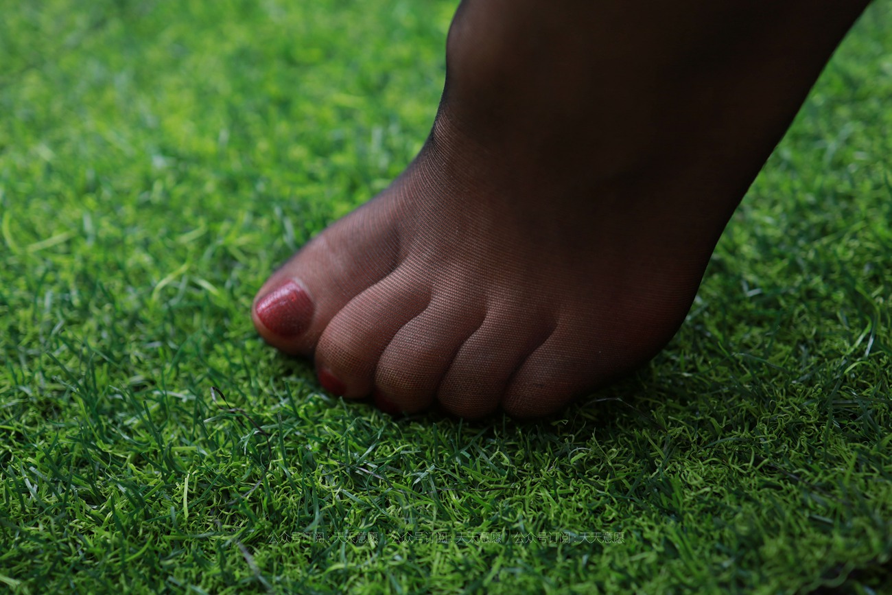 图片[79]-[IESS异思趣向] 耽丝 20210704 小六在阳台喝丝袜奶茶 [91P] – 速更版-美库