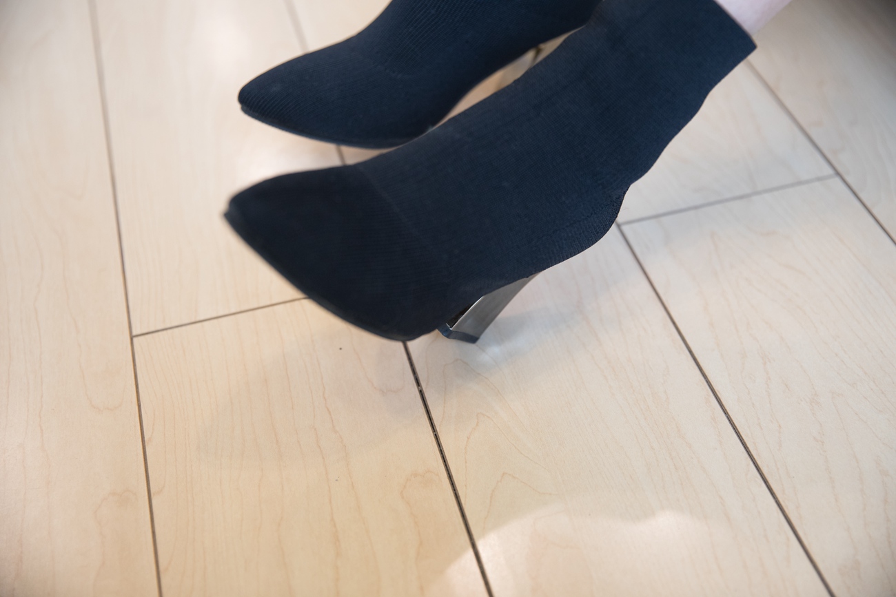 图片[23]-勿恋传媒 No.127 米莱-温暖的，毛衣纱裙袜子靴 [162P] – 速更版-美库