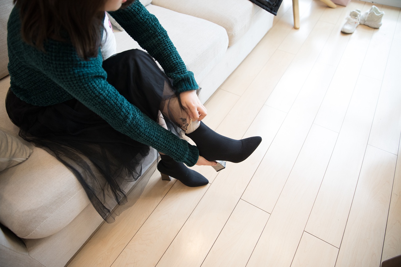 图片[27]-勿恋传媒 No.127 米莱-温暖的，毛衣纱裙袜子靴 [162P] – 速更版-美库