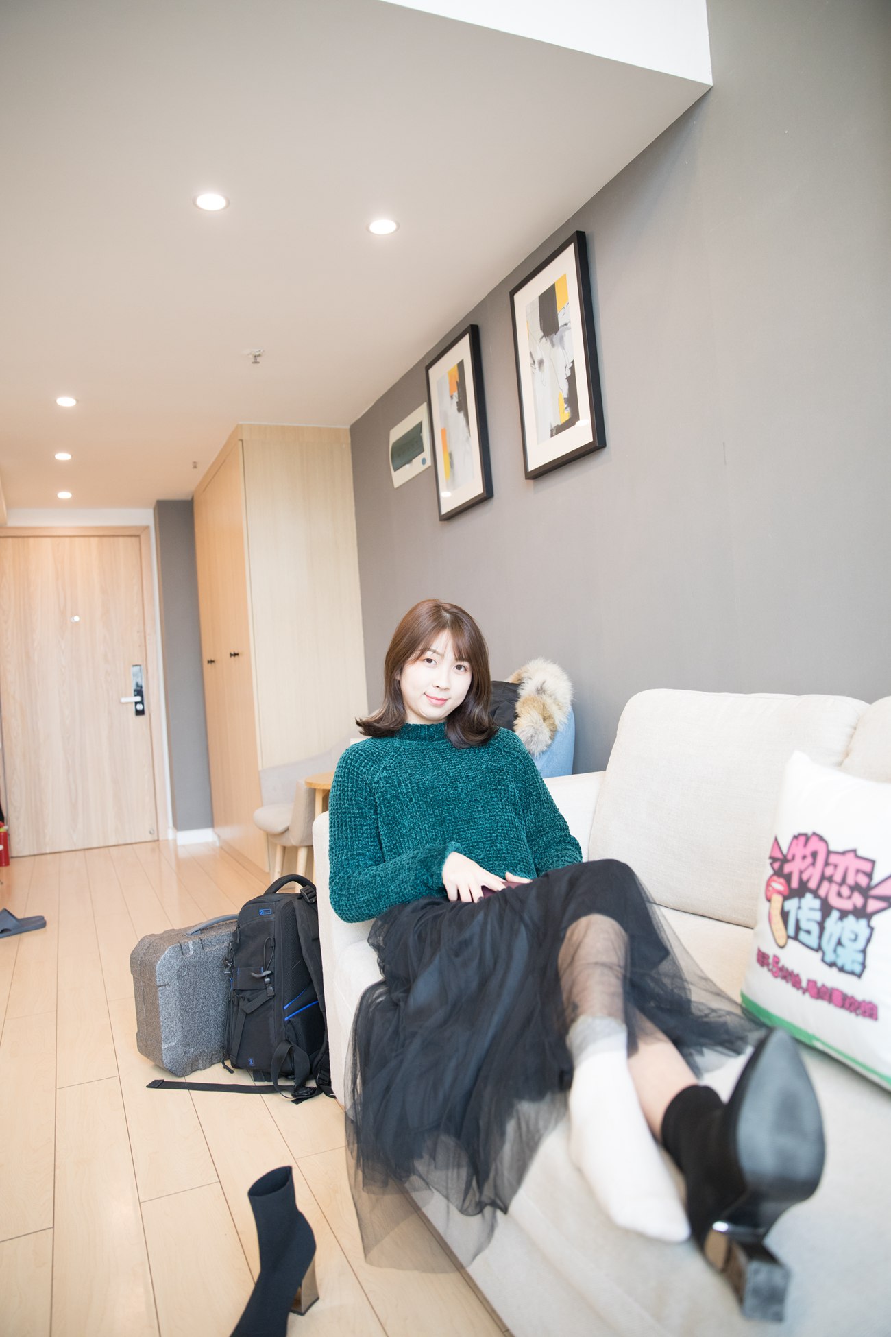 图片[35]-勿恋传媒 No.127 米莱-温暖的，毛衣纱裙袜子靴 [162P] – 速更版-美库