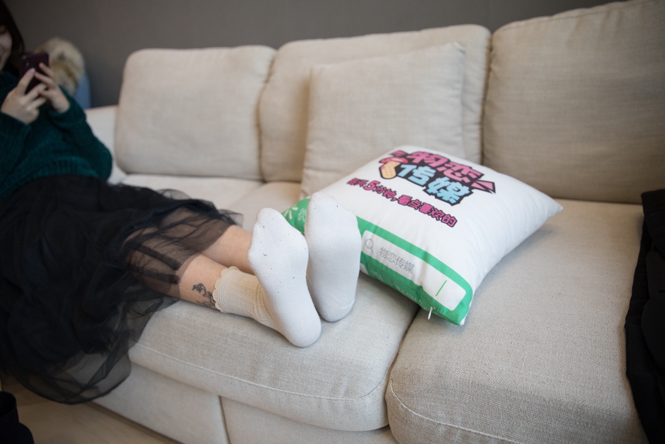 图片[60]-勿恋传媒 No.127 米莱-温暖的，毛衣纱裙袜子靴 [162P] – 速更版-美库