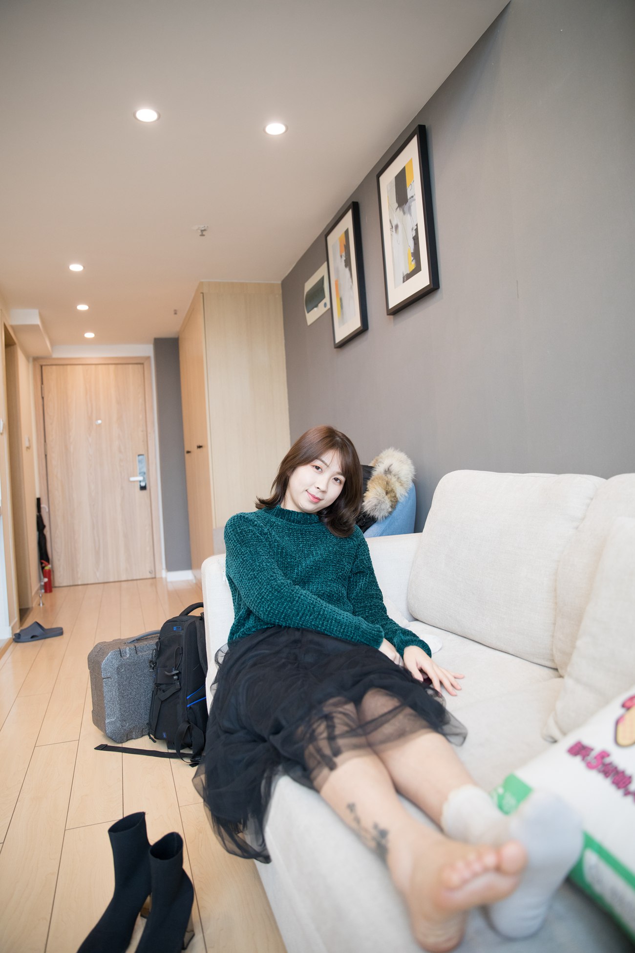 图片[101]-勿恋传媒 No.127 米莱-温暖的，毛衣纱裙袜子靴 [162P] – 速更版-美库