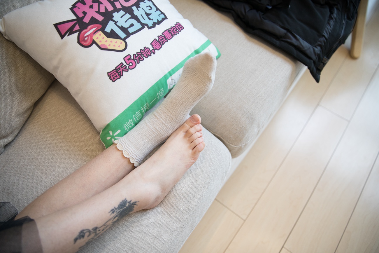 图片[104]-勿恋传媒 No.127 米莱-温暖的，毛衣纱裙袜子靴 [162P] – 速更版-美库