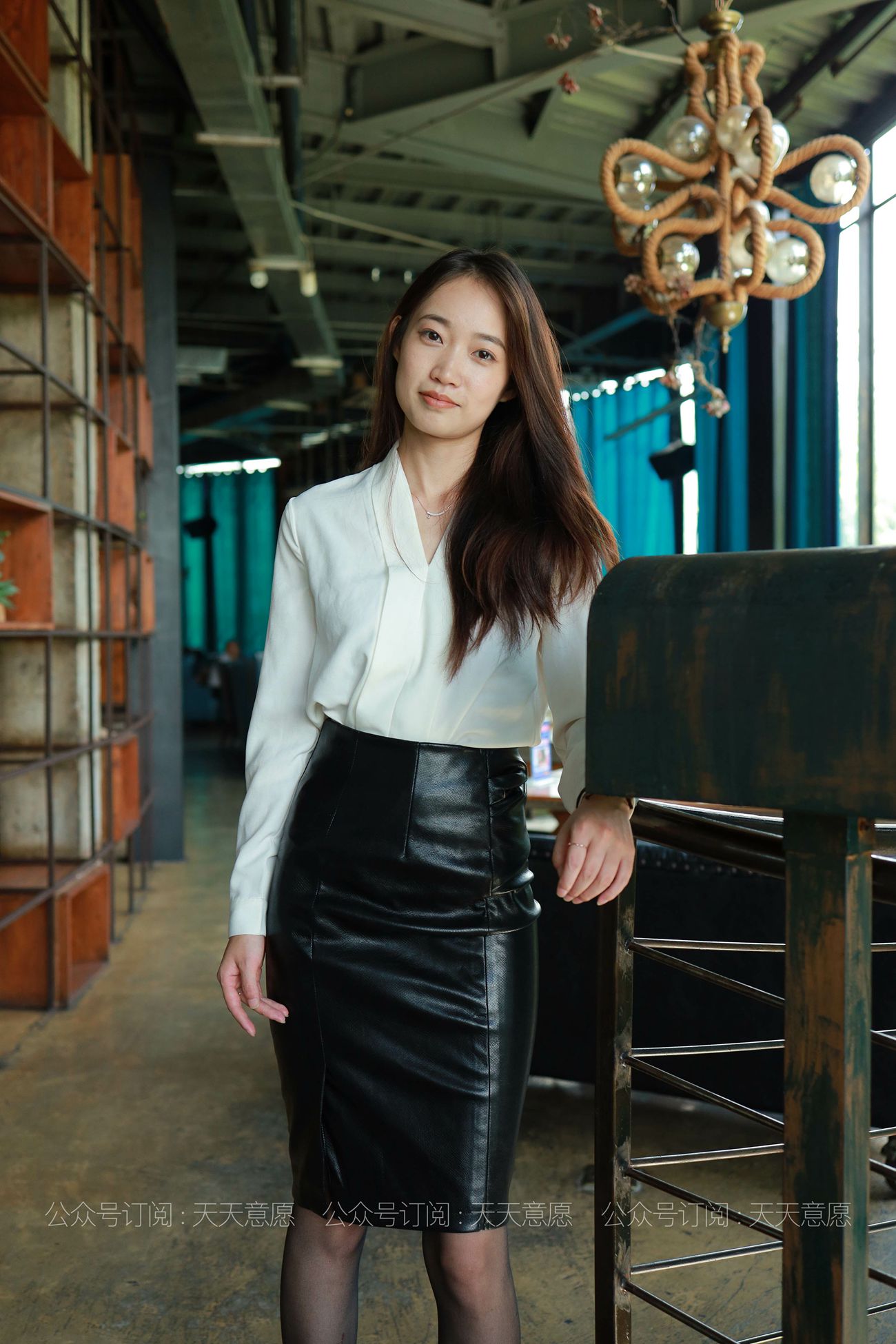 图片[10]-[IESS异思趣向] 耽丝 210526 小高的黑色皮短裙 [82P] – 速更版-美库