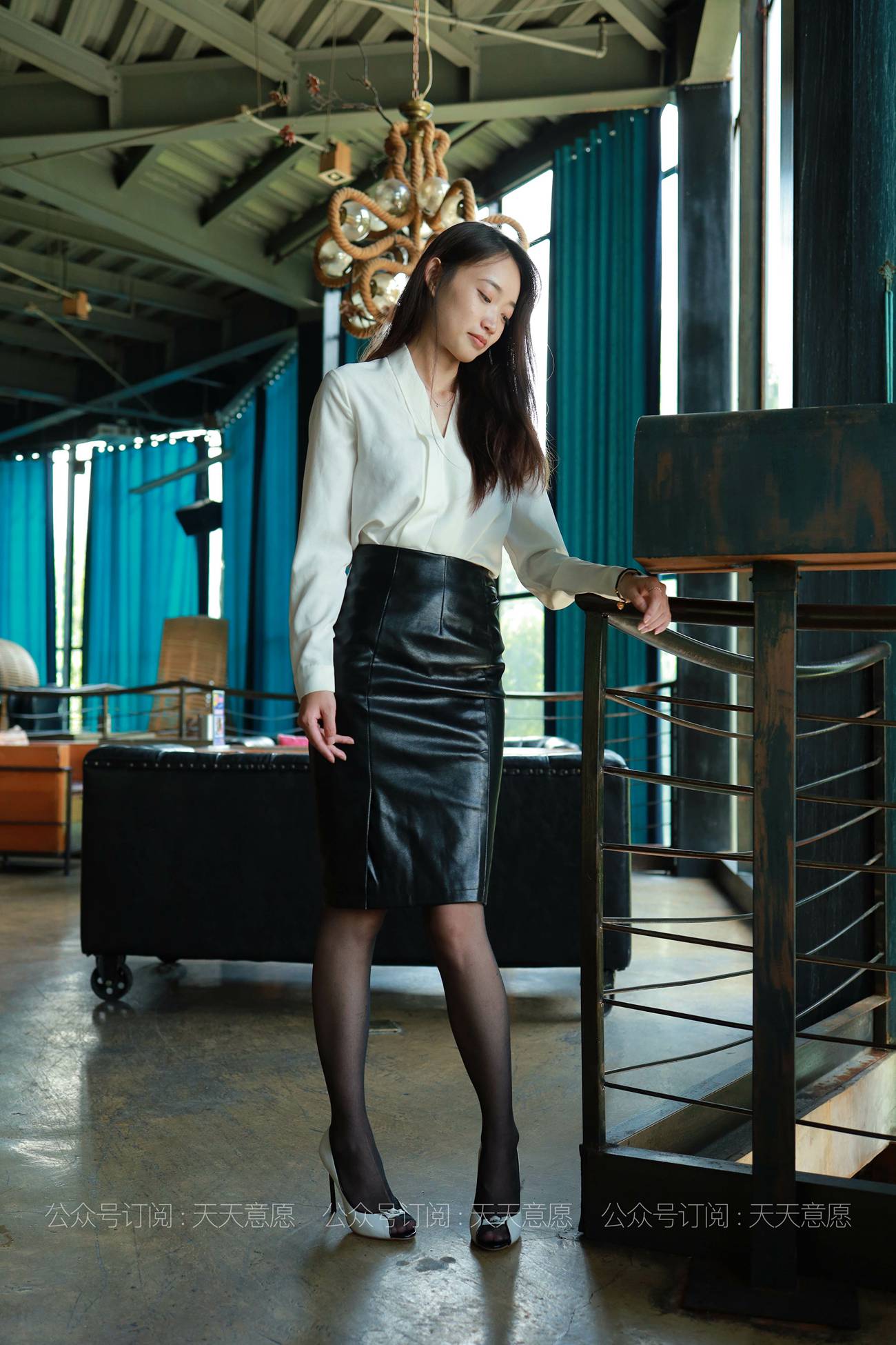 图片[11]-[IESS异思趣向] 耽丝 210526 小高的黑色皮短裙 [82P] – 速更版-美库