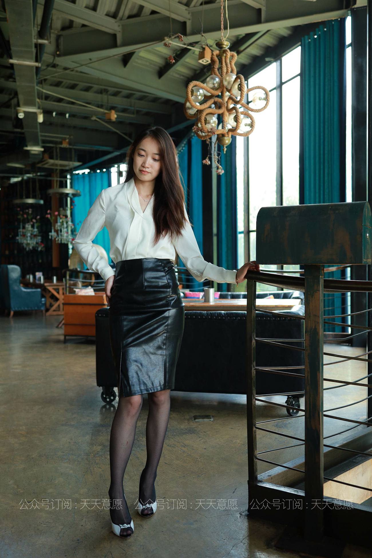 图片[13]-[IESS异思趣向] 耽丝 210526 小高的黑色皮短裙 [82P] – 速更版-美库