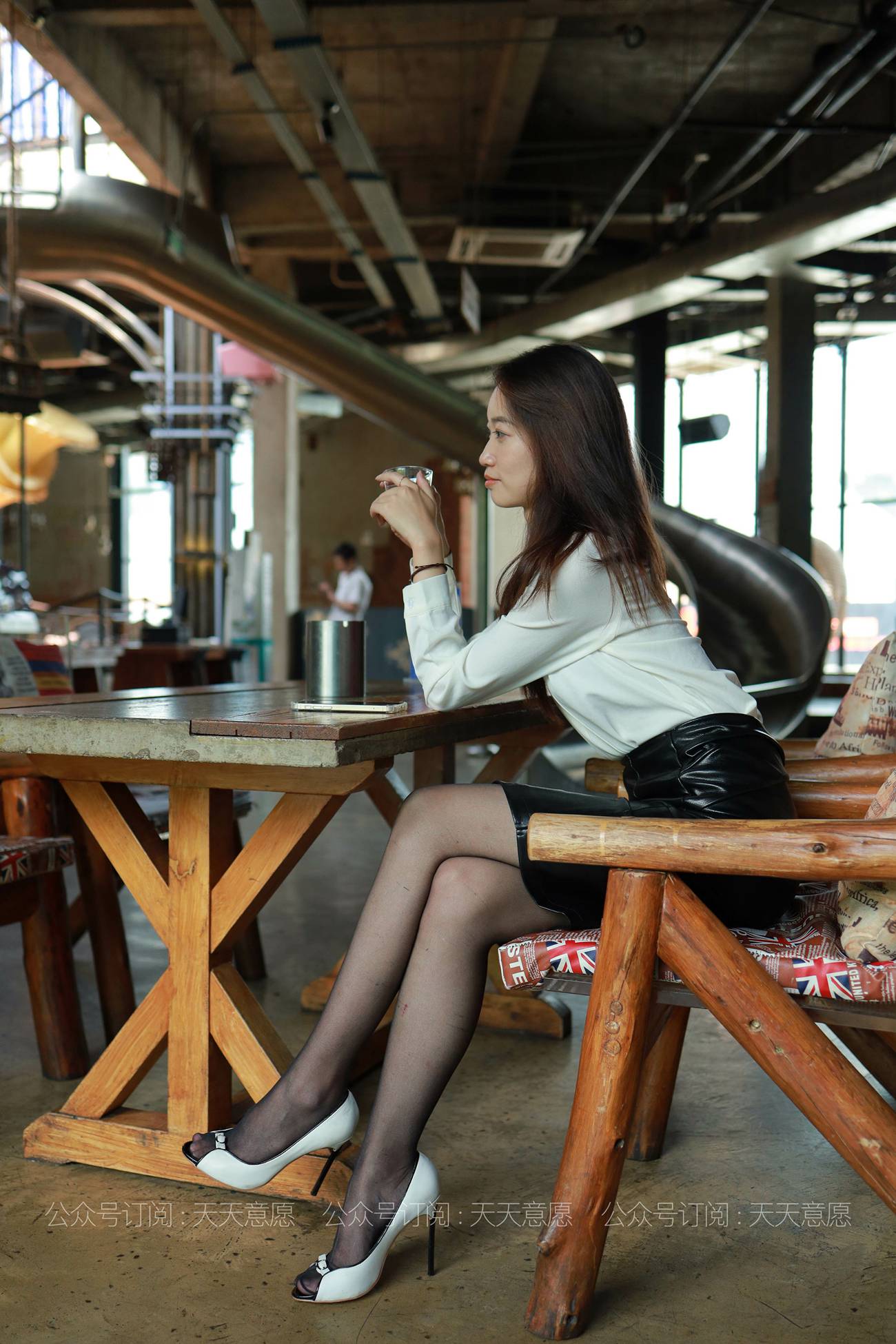 图片[31]-[IESS异思趣向] 耽丝 210526 小高的黑色皮短裙 [82P] – 速更版-美库