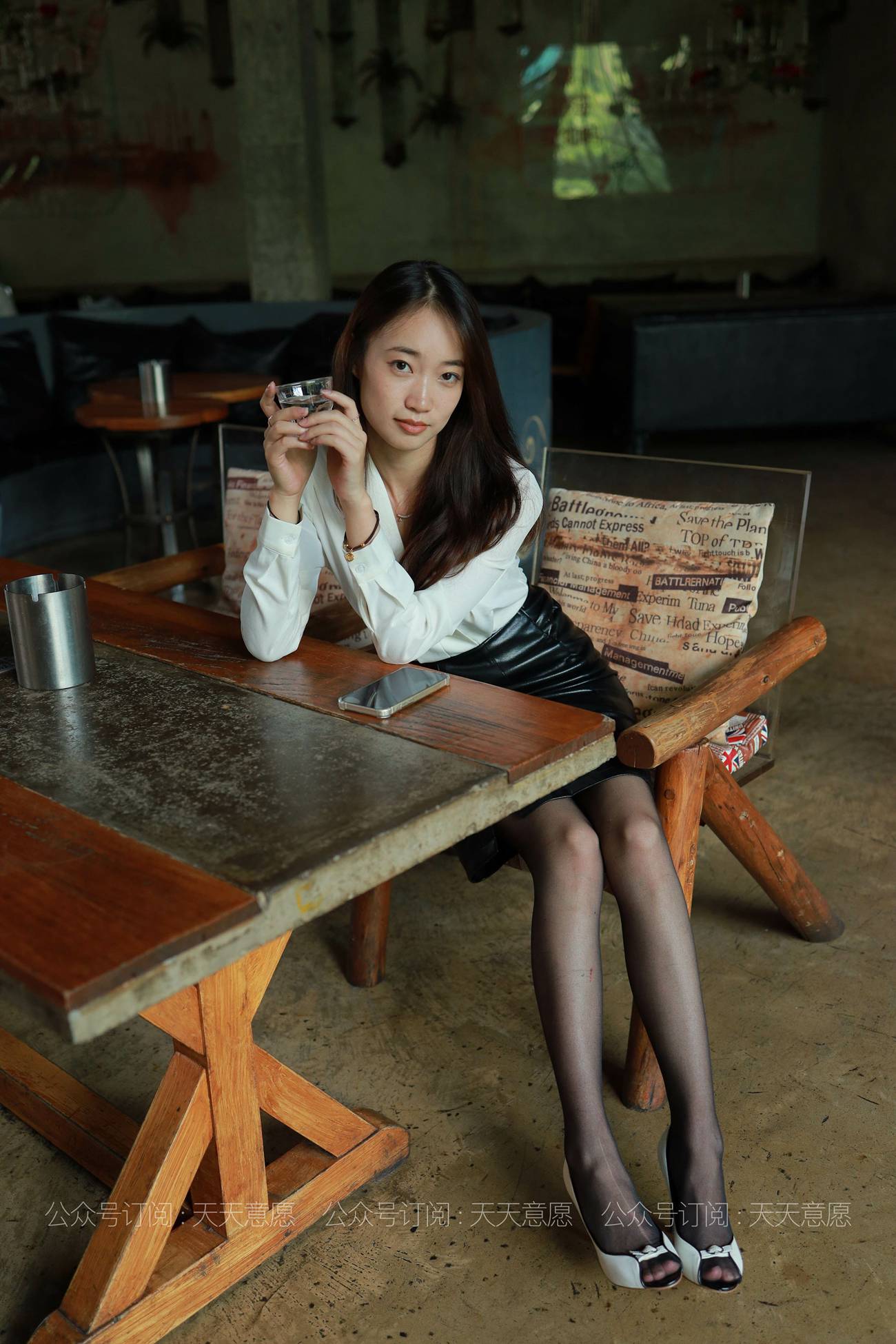 图片[34]-[IESS异思趣向] 耽丝 210526 小高的黑色皮短裙 [82P] – 速更版-美库