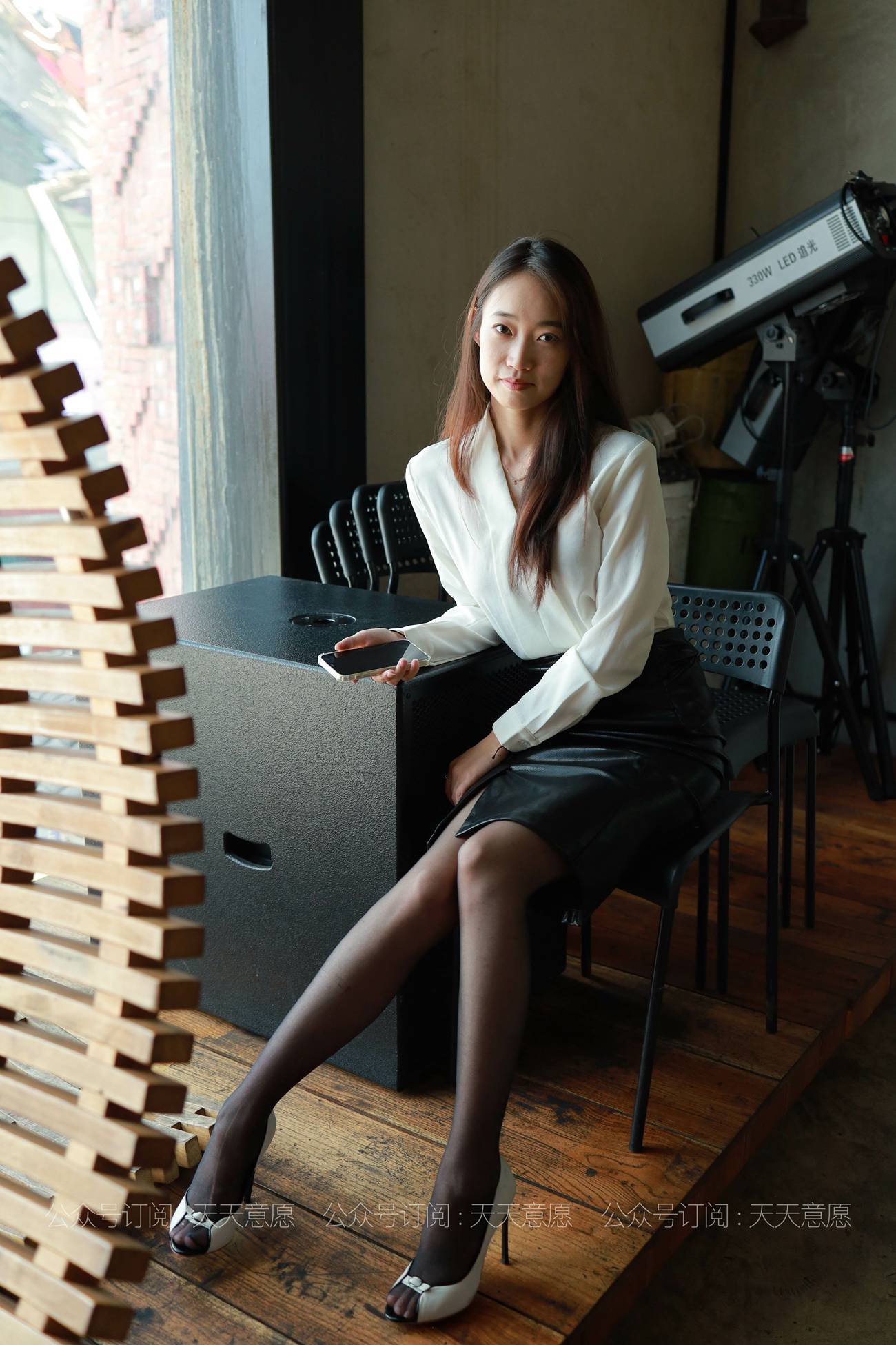 图片[71]-[IESS异思趣向] 耽丝 210526 小高的黑色皮短裙 [82P] – 速更版-美库