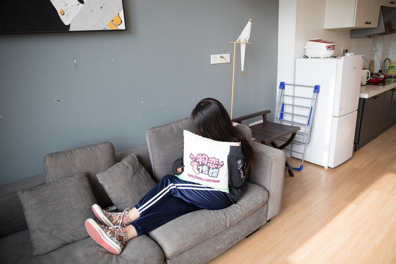 图片[16]-勿恋传媒 No.130 璐璐-花团锦簇帆布鞋之美 [177P] – 速更版-美库