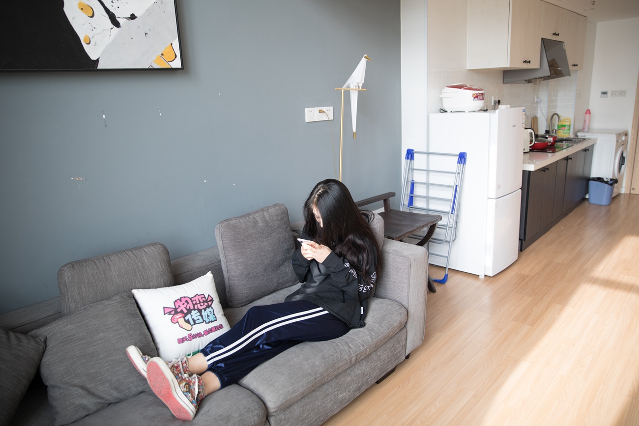 图片[30]-勿恋传媒 No.130 璐璐-花团锦簇帆布鞋之美 [177P] – 速更版-美库