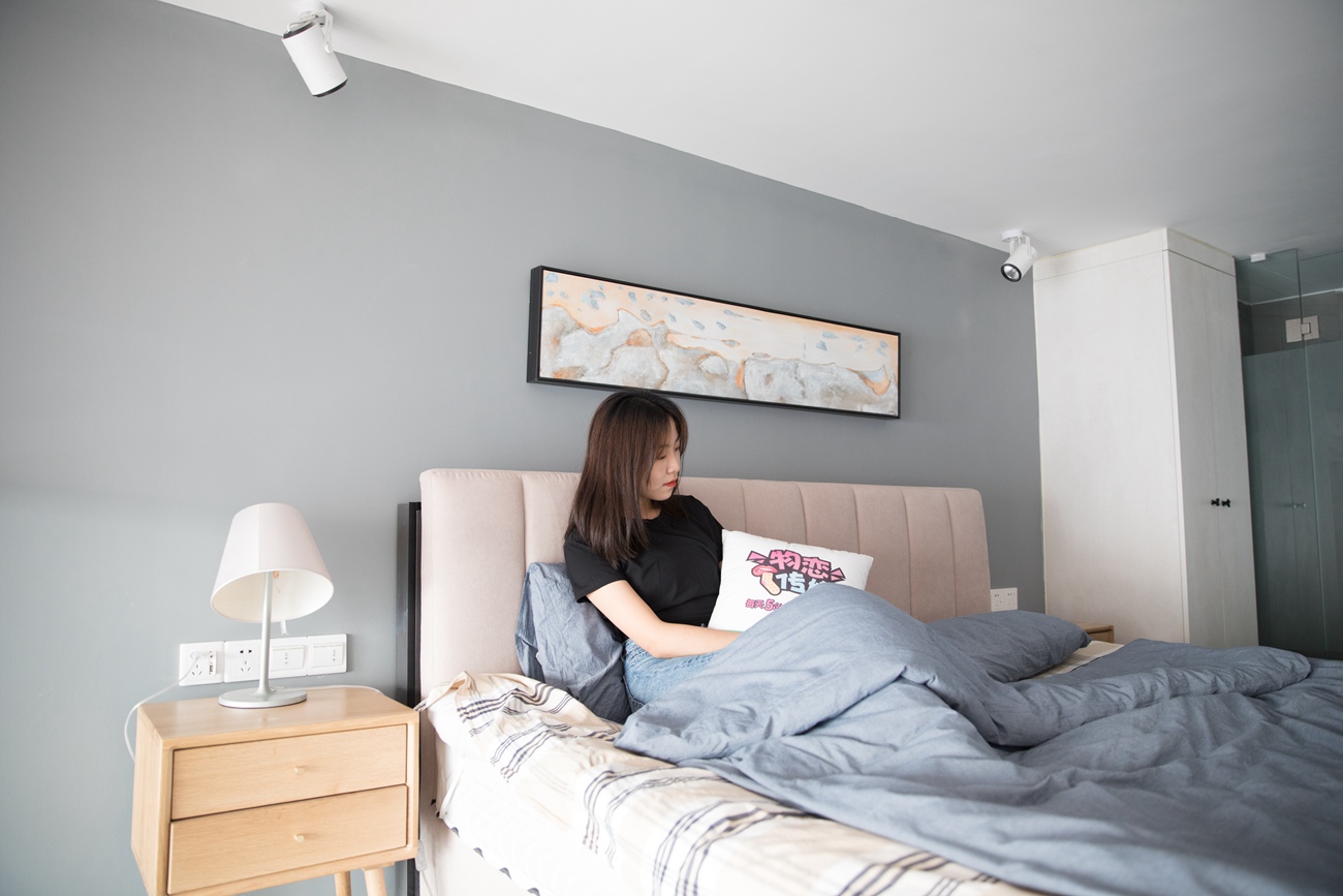 图片[15]-勿恋传媒 No.132 Elise-床边的白色板鞋搭配白色棉袜与灰色棉袜 [147P] – 速更版-美库