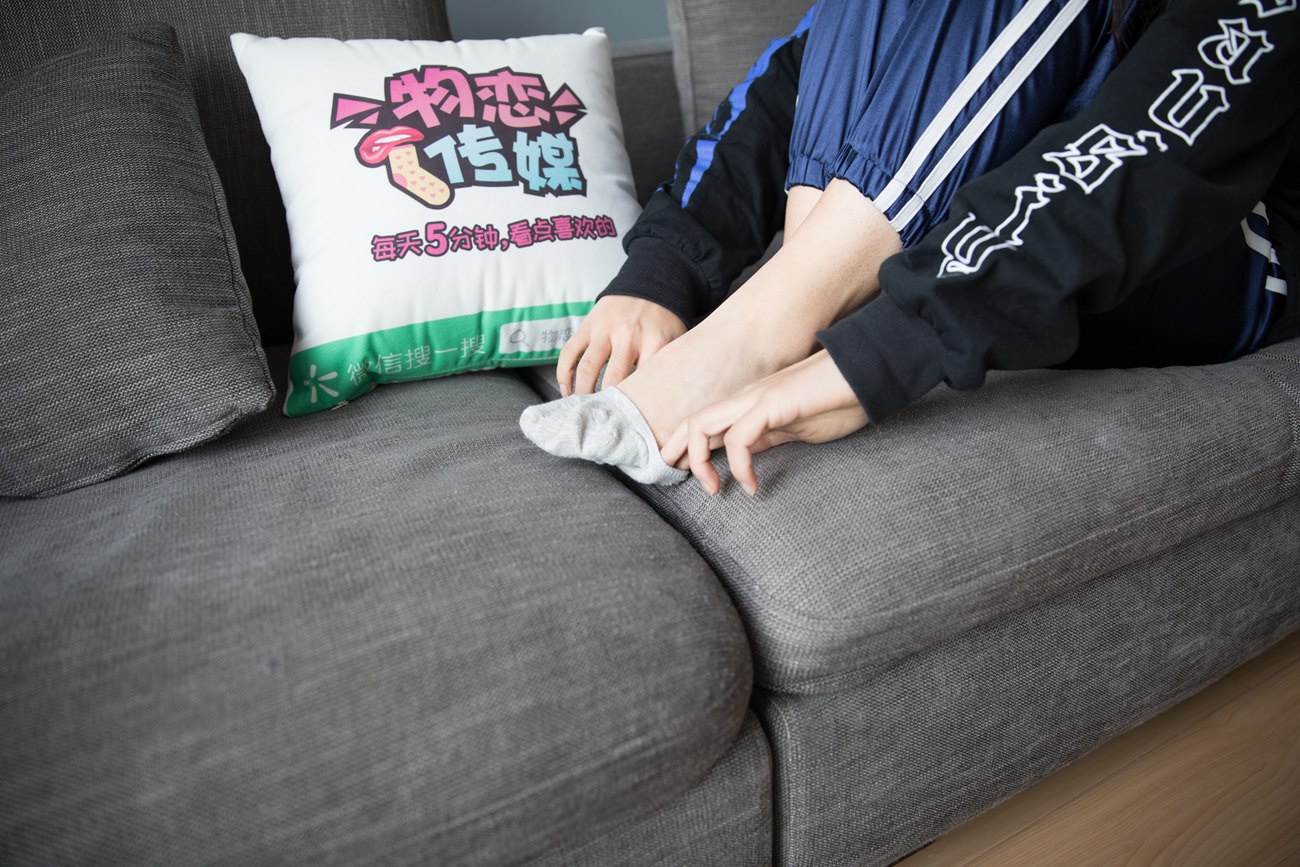 图片[103]-勿恋传媒 No.130 璐璐-花团锦簇帆布鞋之美 [177P] – 速更版-美库